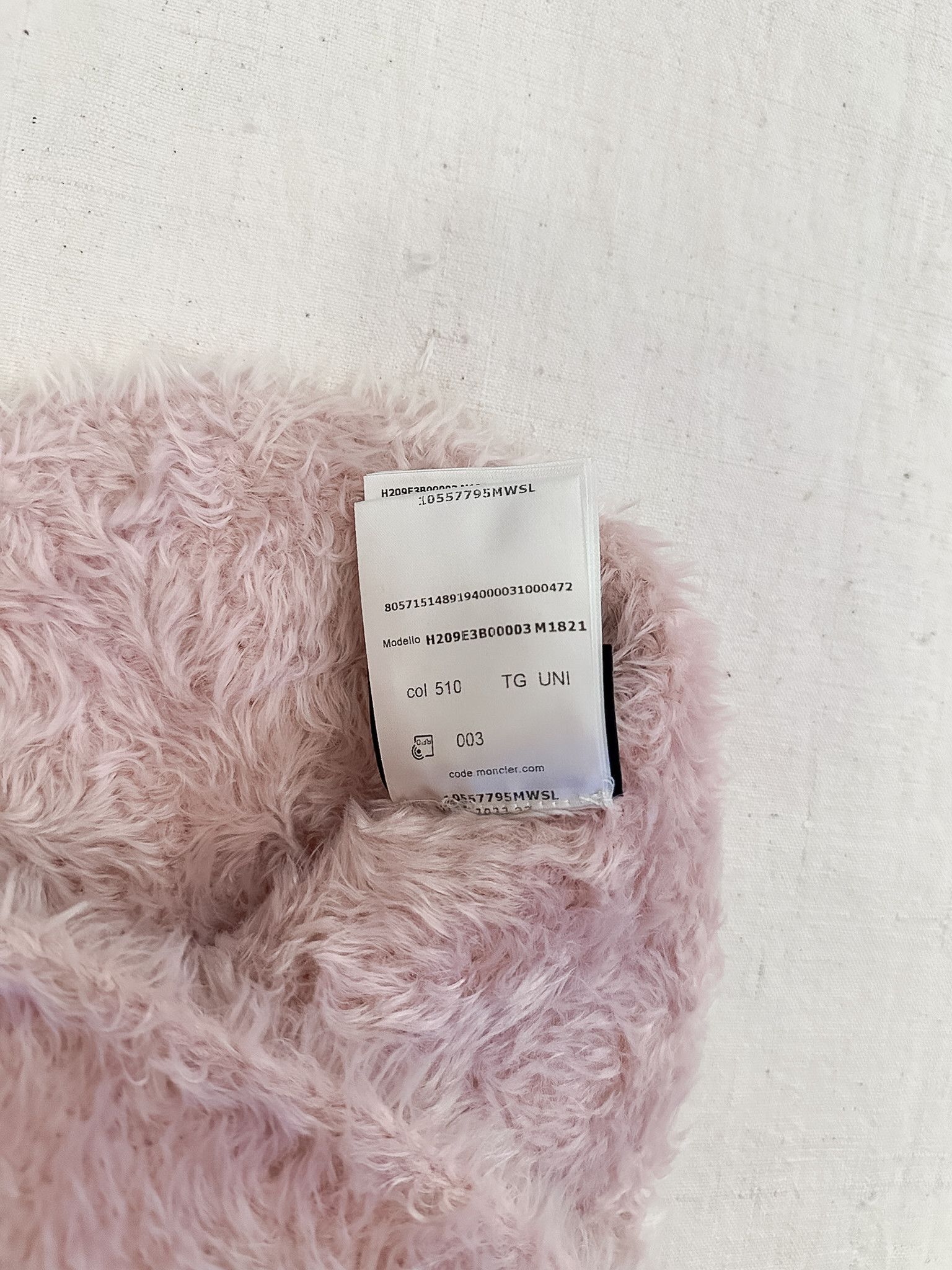JW Anderson × Moncler Moncler Genius x JW Anderson Pink Fuzzy Hat Size ONE SIZE - 9 Thumbnail
