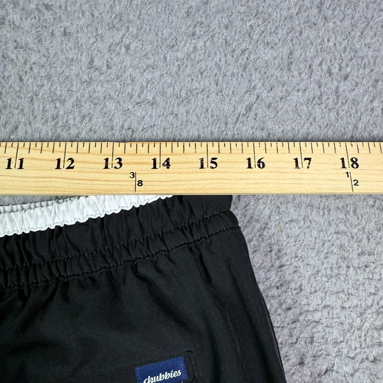 Chubbies Chubbies The Capes 5.5" Swim Trunks Mens Large Black Size US 34 / EU 50 - 7 Thumbnail