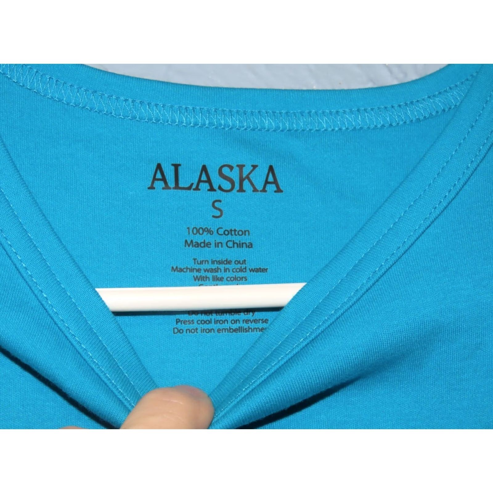 Vintage VINTAGE Alaska Shirt Womens S Blue Bird Rhinestones Totem T-Shirt Size S / US 4 / IT 40 - 5 Thumbnail