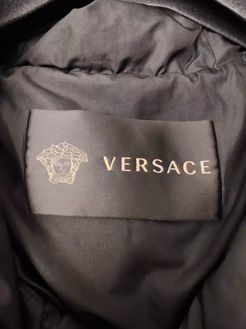 Versace Versace Black gold baroque gold thread embroidered down ja Size US L / EU 52-54 / 3 - 3 Thumbnail