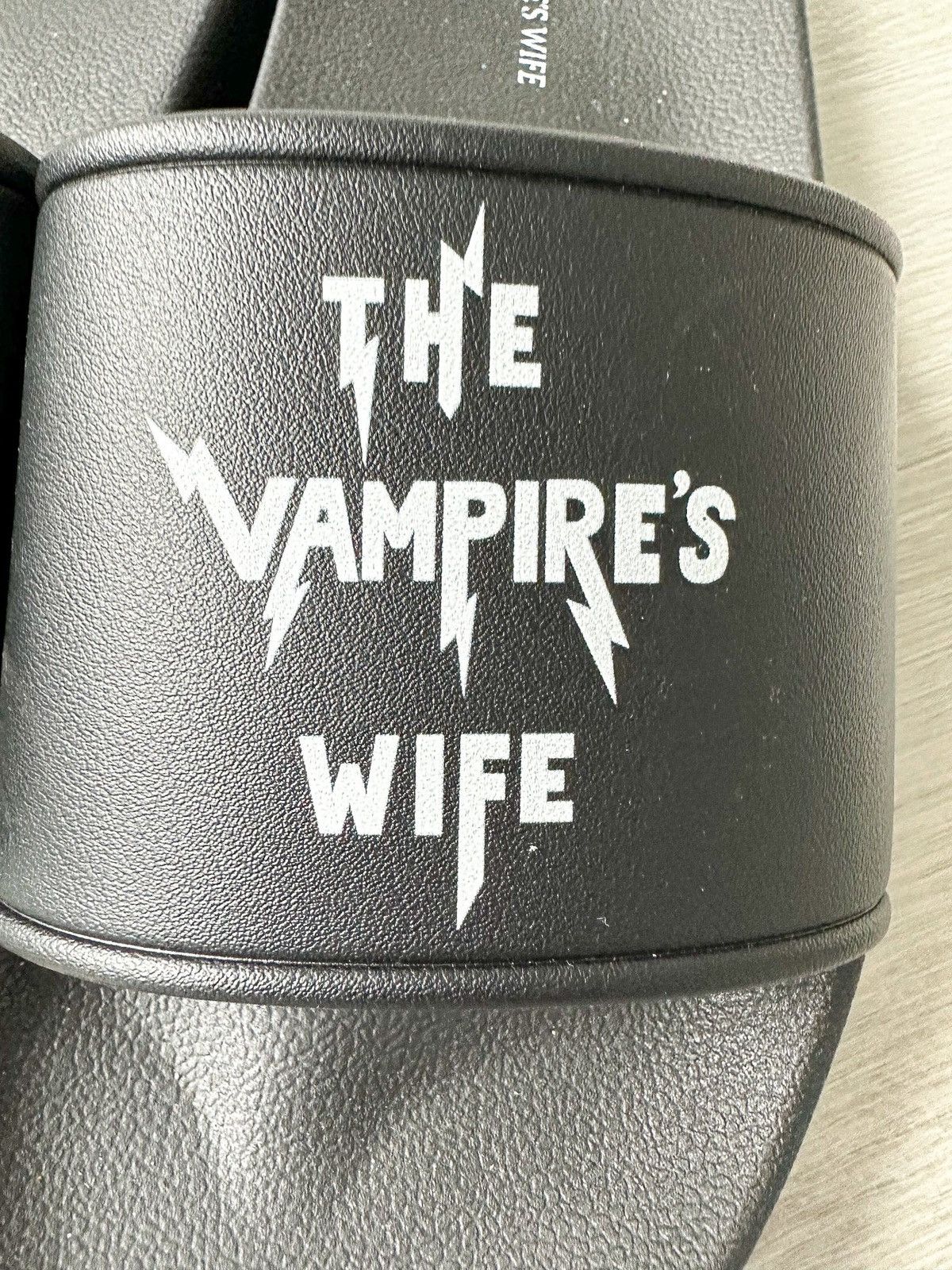 Other The Vampire's Wife Mens Black Logo Detail Sandals Sliders Size US 9 / EU 42 - 2 Thumbnail