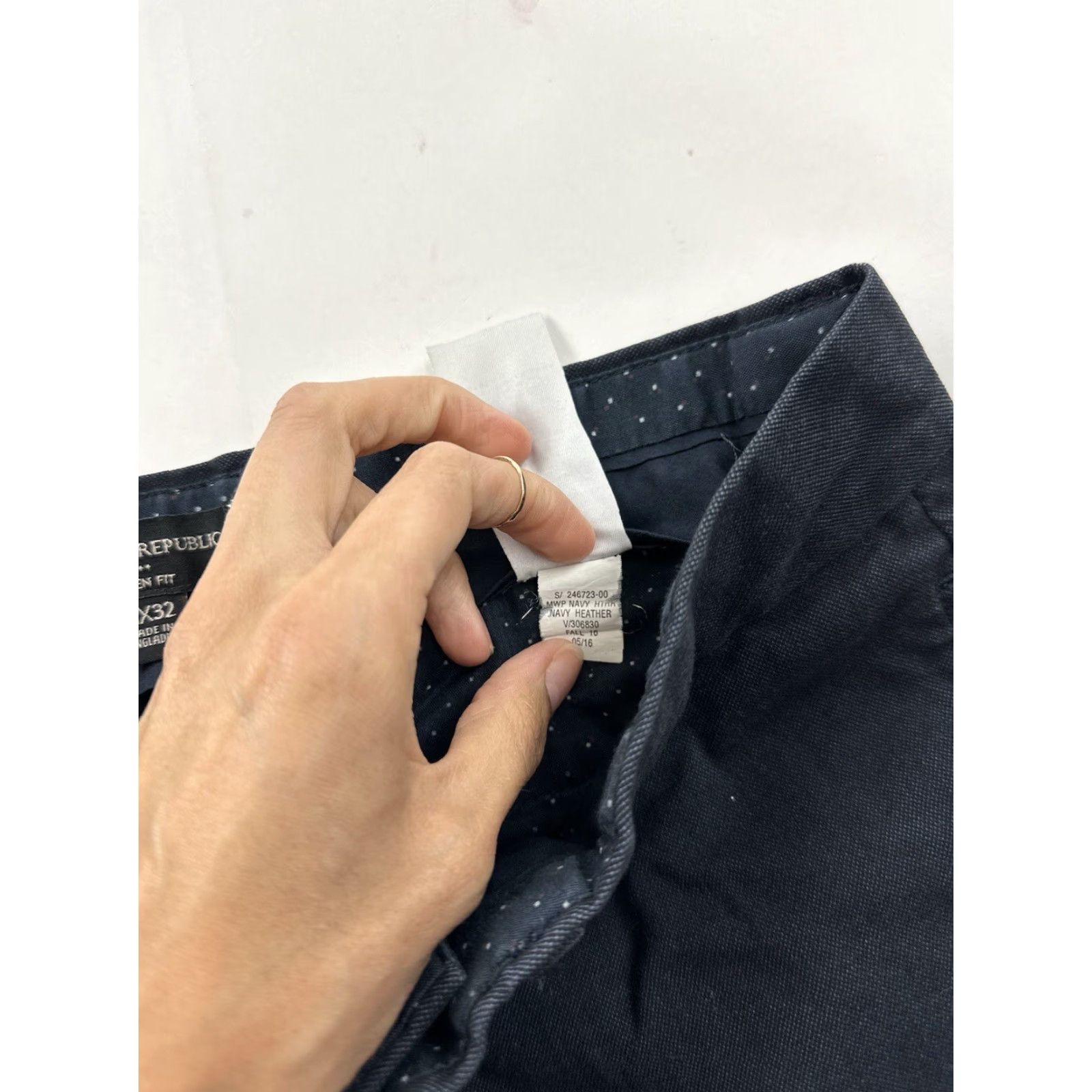 Banana Republic Banana Republic Pants Mens 29x29 Blue Chino Cotton Flat Front Zip Casual Straight Inseam 29 Regular 31x32 Tagged Size Size US 29 - 5 Thumbnail