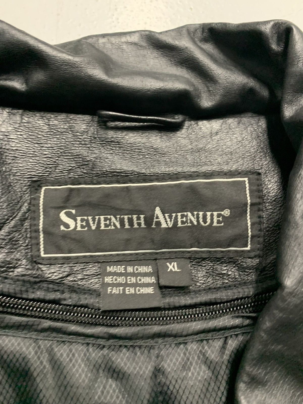 Vintage Vintage Seventh Avenue Black Leather Jacket Size US XL / EU 56 / 4 - 4 Thumbnail