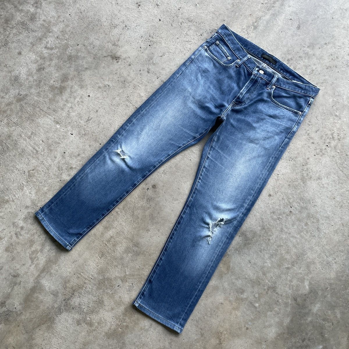 Japanese Brand Vintage Distressed Japanese Faded Denim Jeans Pants W33 Size US 33 - 2 Thumbnail