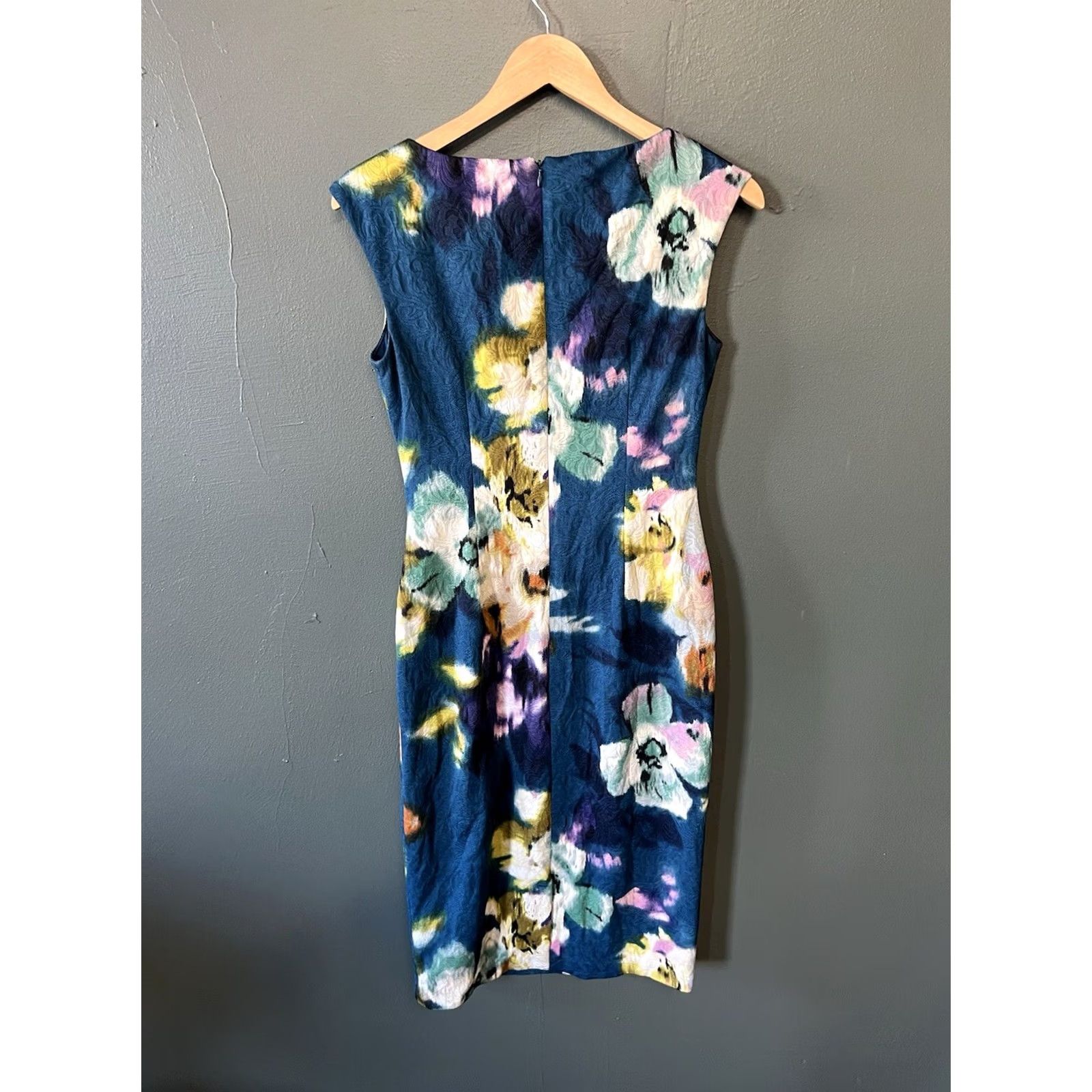 MAGGY LONDON Maggy London Sleeveless Womens Blue Floral Pattern Midi Dress Size 4 Size S / US 4 / IT 40 - 2 Thumbnail