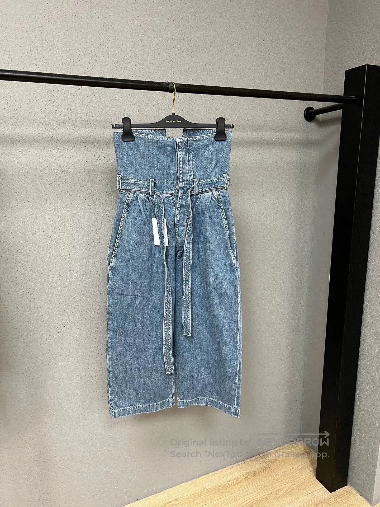 Loewe Loewe High-Waist Jeans. Size 33" - 1 Thumbnail