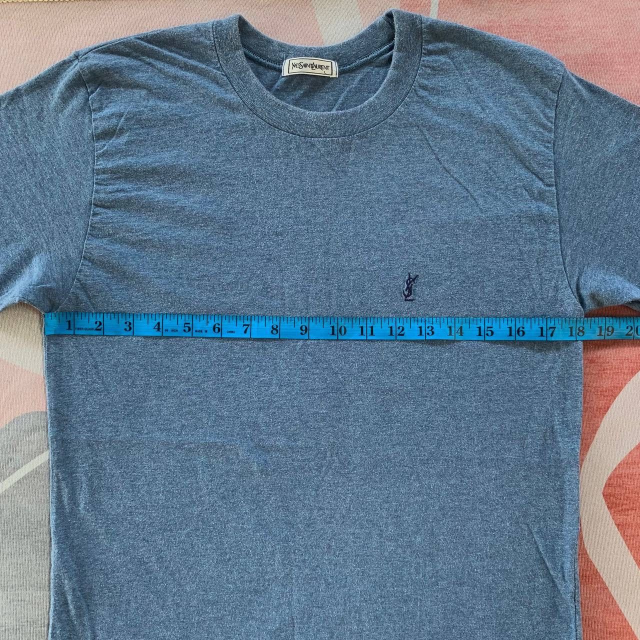 Yves Saint Laurent Vintage Yves Saint Laurent Small Logo Plain Tees Size US S / EU 44-46 / 1 - 8 Thumbnail