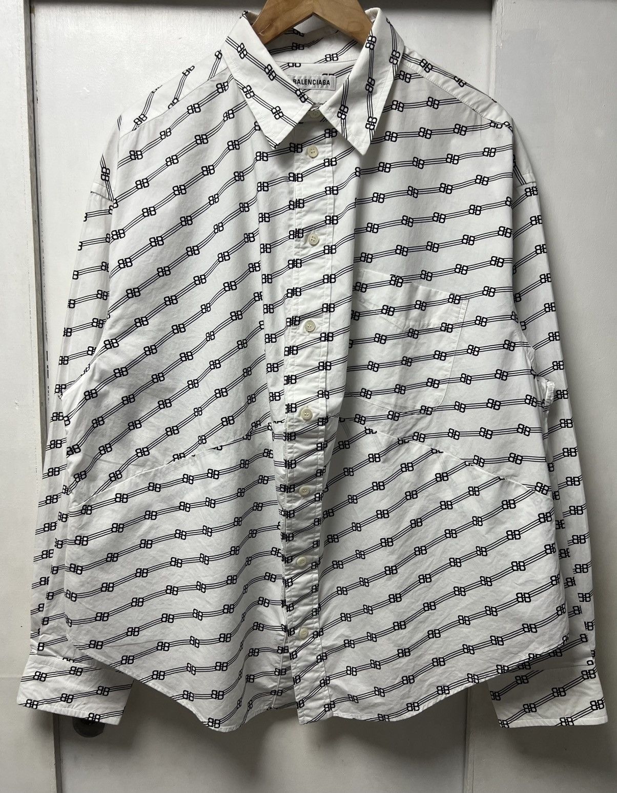 Balenciaga Balenciaga - S/S 20 - Double B Full Print Collar White Shirt Size US S / EU 44-46 / 1 - 20 Thumbnail