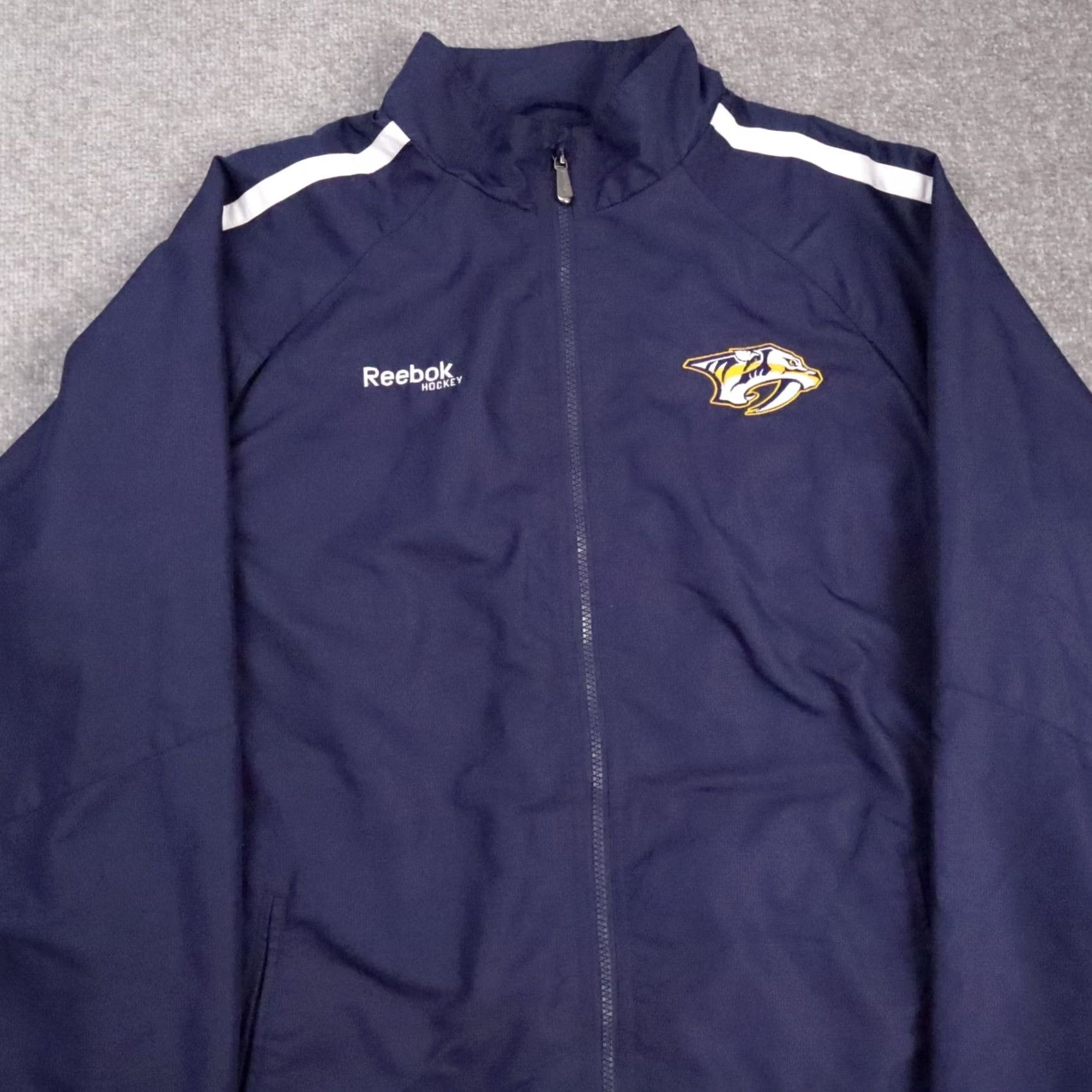 Reebok NHL Reebok Nashville Predators Large Blue Long Sleeve Zip Jacket Size US L / EU 52-54 / 3 - 5 Thumbnail