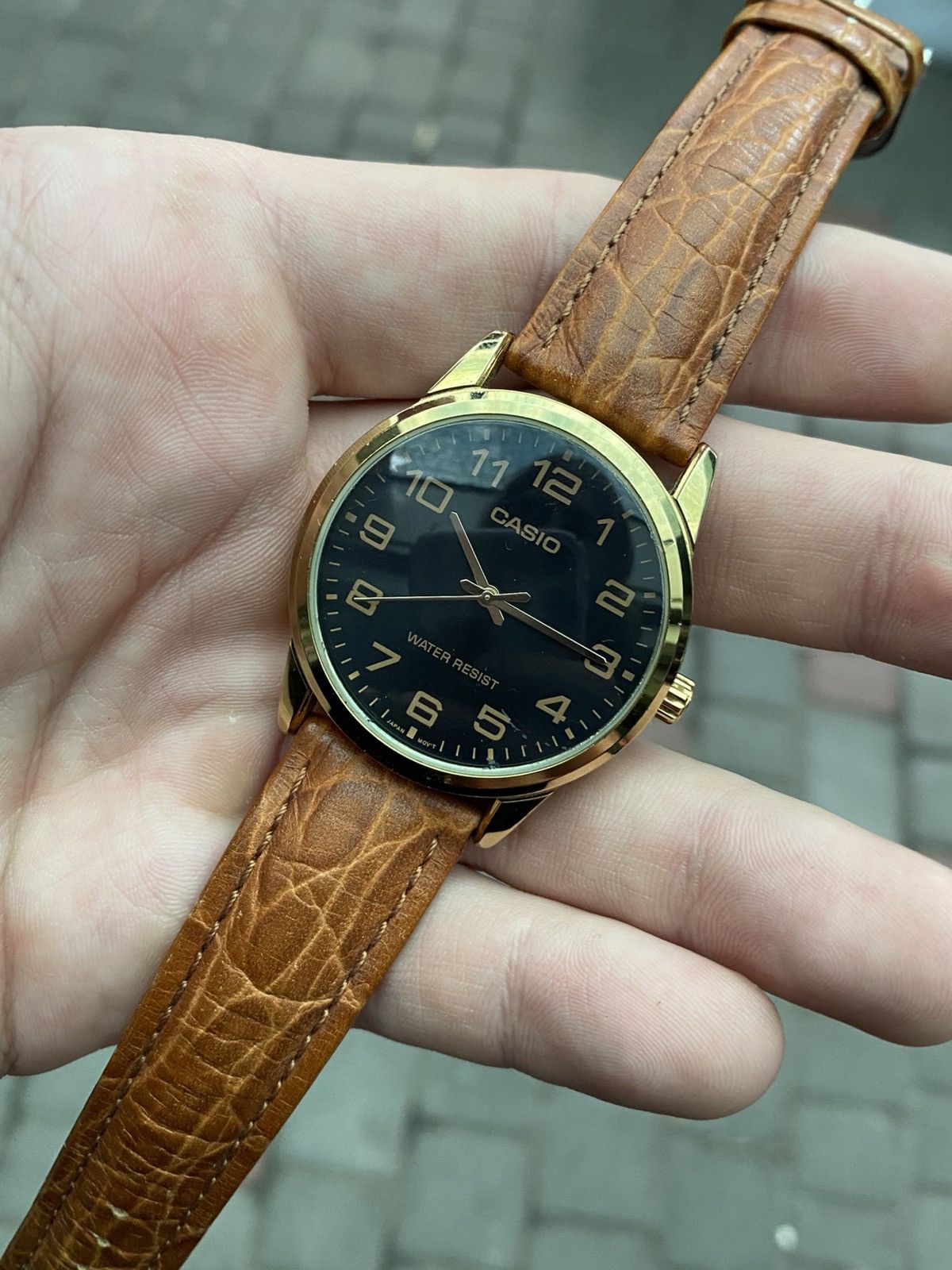 Casio Casio MTP-V001 Watch. Gold. Black Dial. Classic Dress Size ONE SIZE - 4 Thumbnail