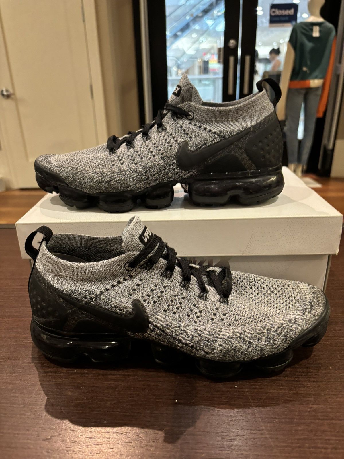 Nike air vapormax flyknit cookies and cream women's shoe best sale