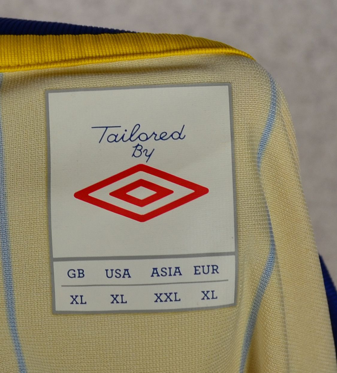 Umbro Umbro Football Longsleeve Sweden National Team Template Size US XXL / EU 58 / 5 - 8 Thumbnail