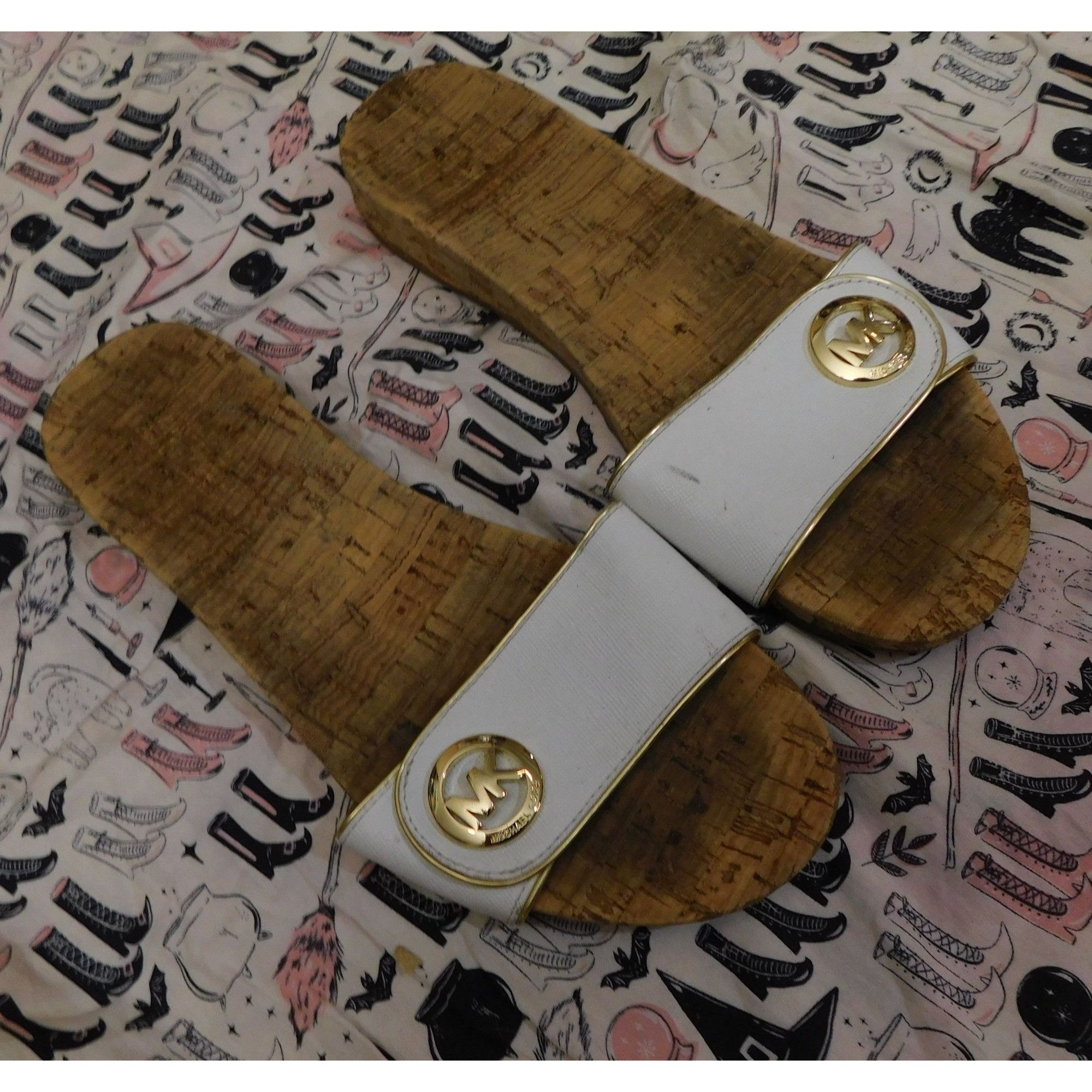 Michael Kors Michael Kors White Cork Slide Sandals With Gold Tone Accents Size US 6.5 / IT 36.5 - 4 Thumbnail