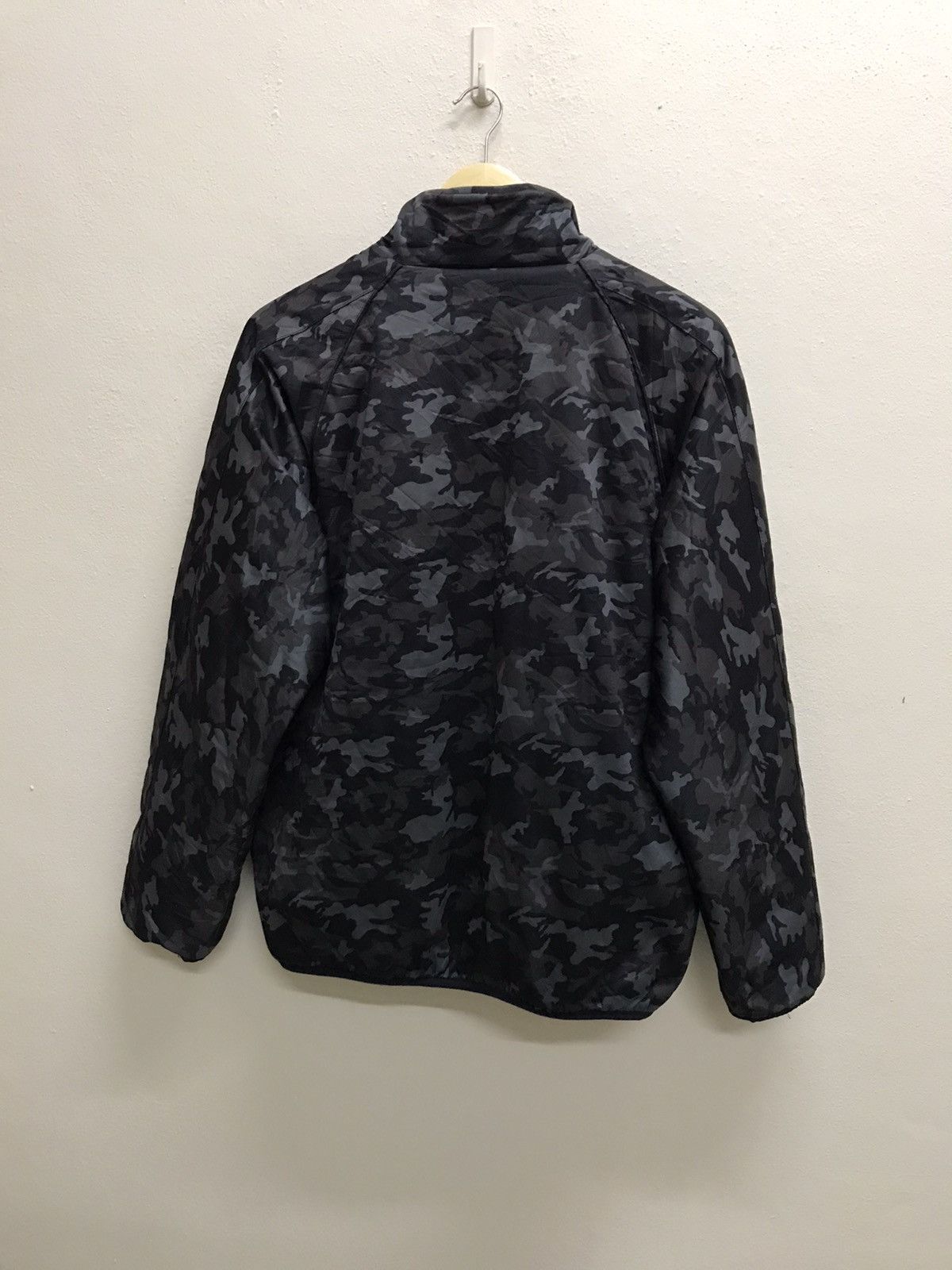 Japanese Brand VINTAGE Y2K HOT FINE CAMO STYLE DOUBLE LAYER JACKET Size US M / EU 48-50 / 2 - 6 Thumbnail