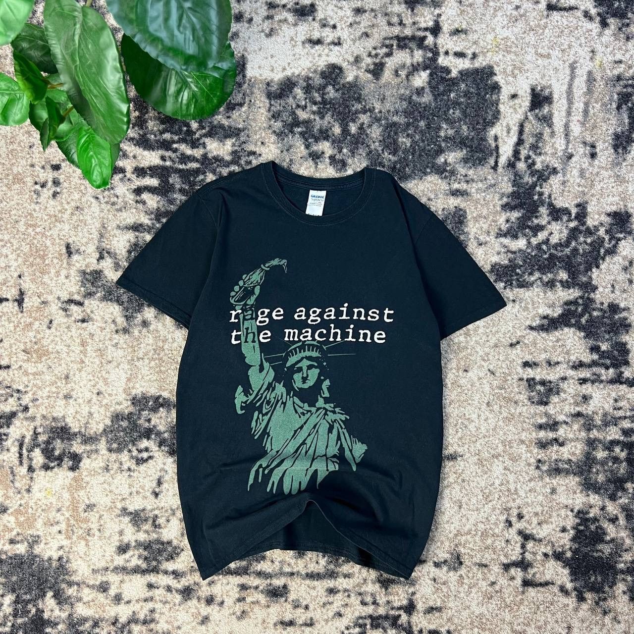 Band Tees Rage Against The Machine Vintage Rock Band T-Shirt 1TS116 Size US M / EU 48-50 / 2 - 1 Thumbnail