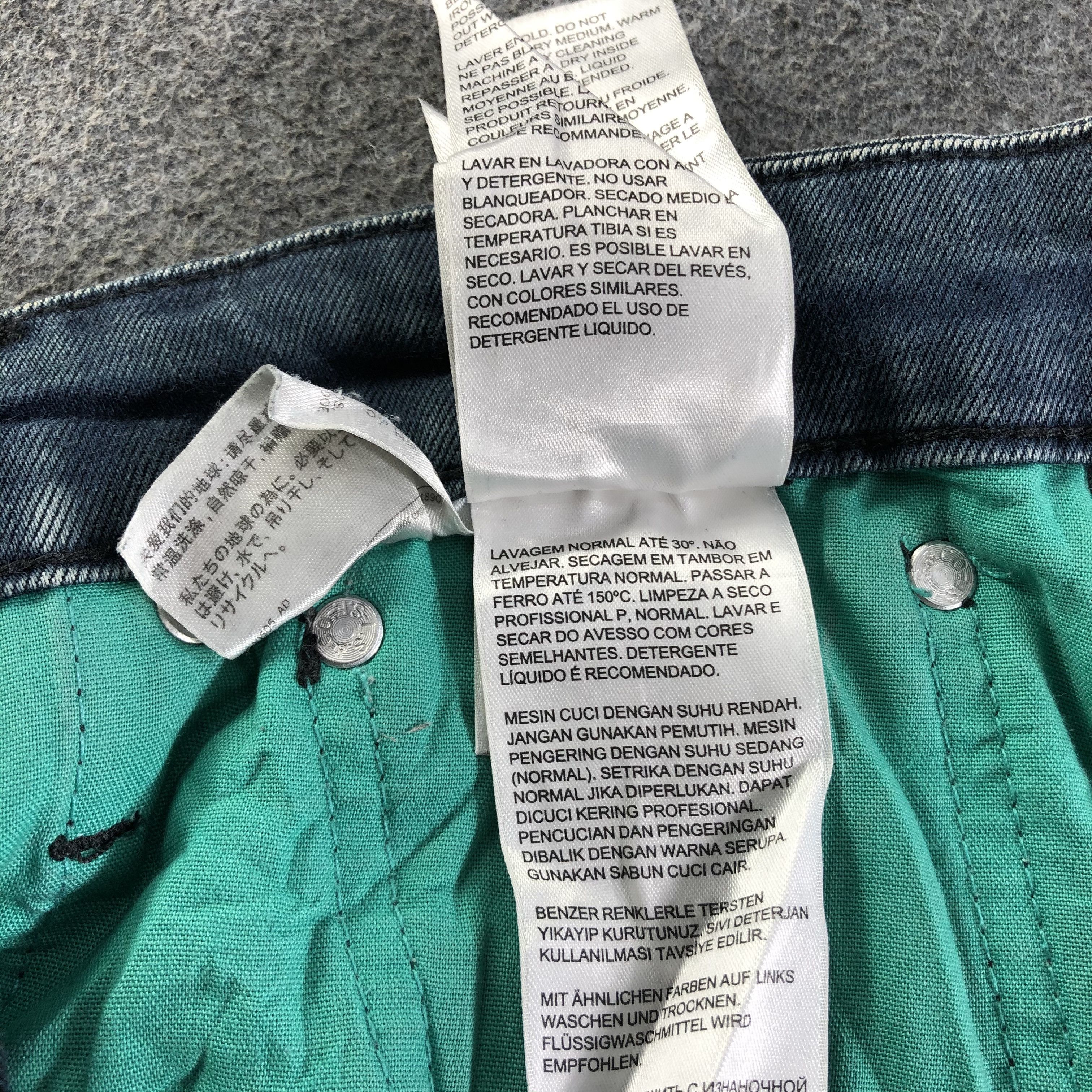 Levi's Vintage Blue Wash Levis 511 Jeans-J3040 Size US 33 - 13 Thumbnail