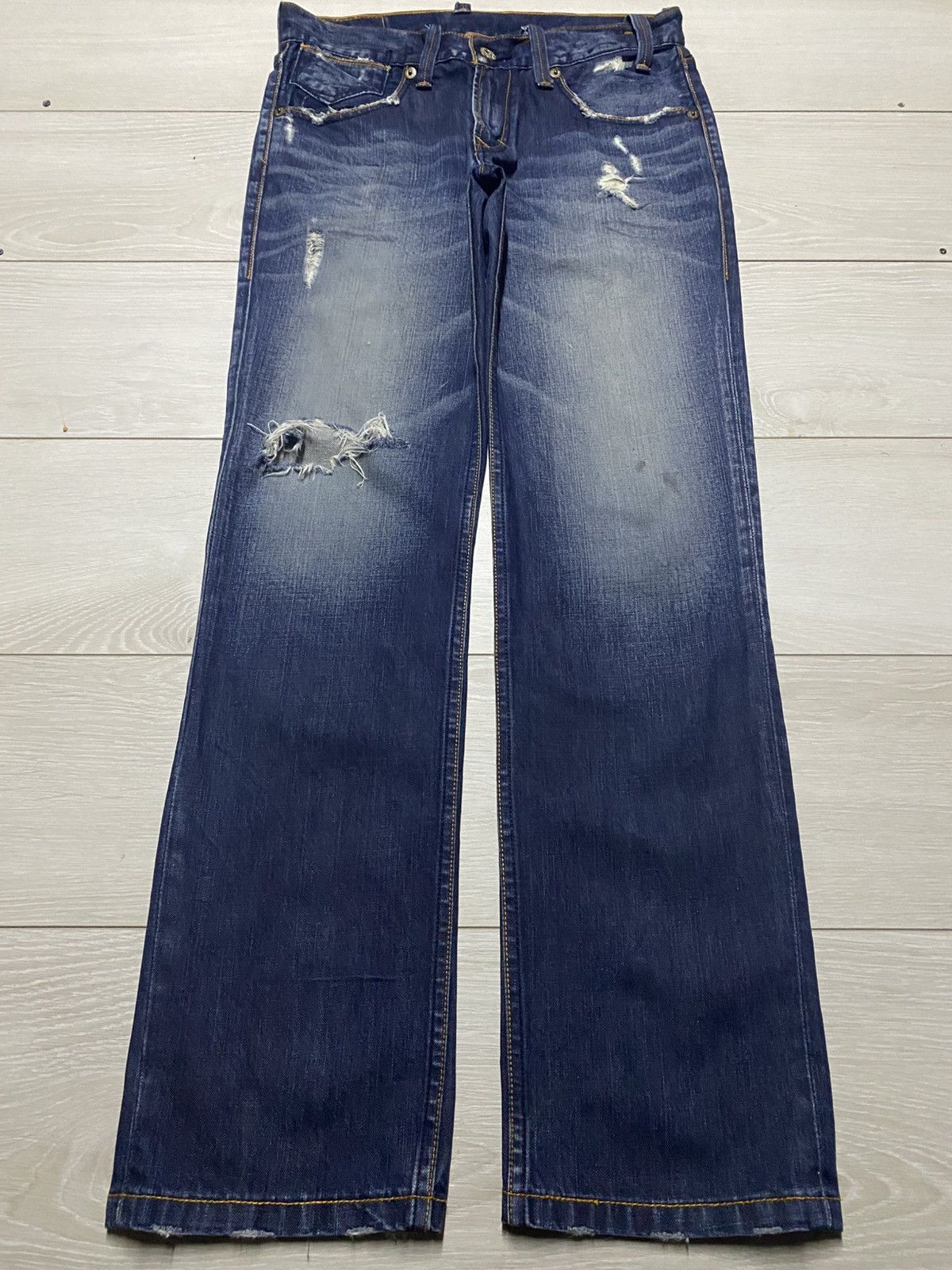 Levi's Vintage Levis 504 Fade Wash Distressed Straight Loose Jeans Size US 32 / EU 48 - 1 Thumbnail