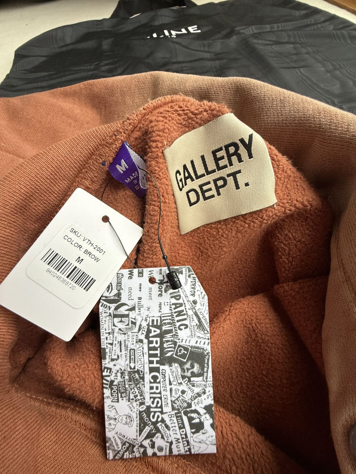 Gallery Dept. Gallery Dept hoodie bleached distressed logo M ventura logo Size US M / EU 48-50 / 2 - 22 Thumbnail