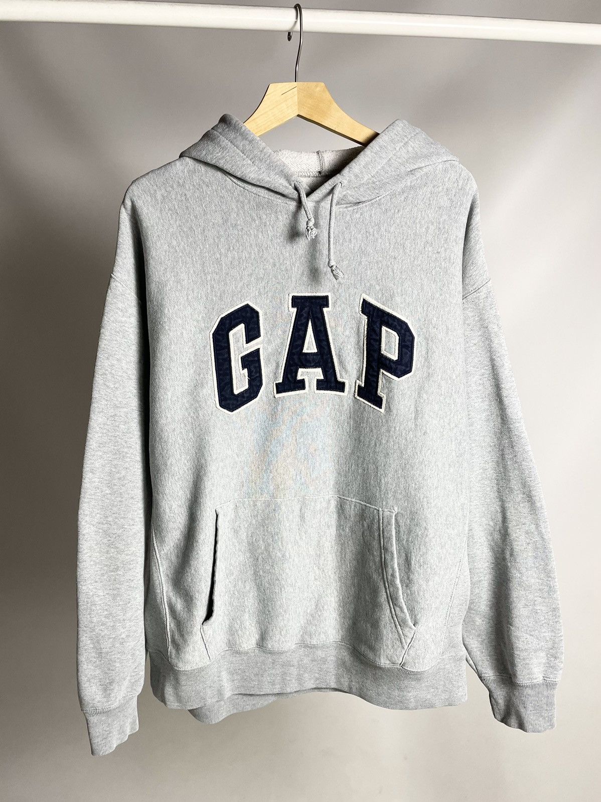 Gap VINTAGE 🐻‍❄️ GAP basic boxy fit centre logo Hoodie Size US M / EU 48-50 / 2 - 1 Thumbnail