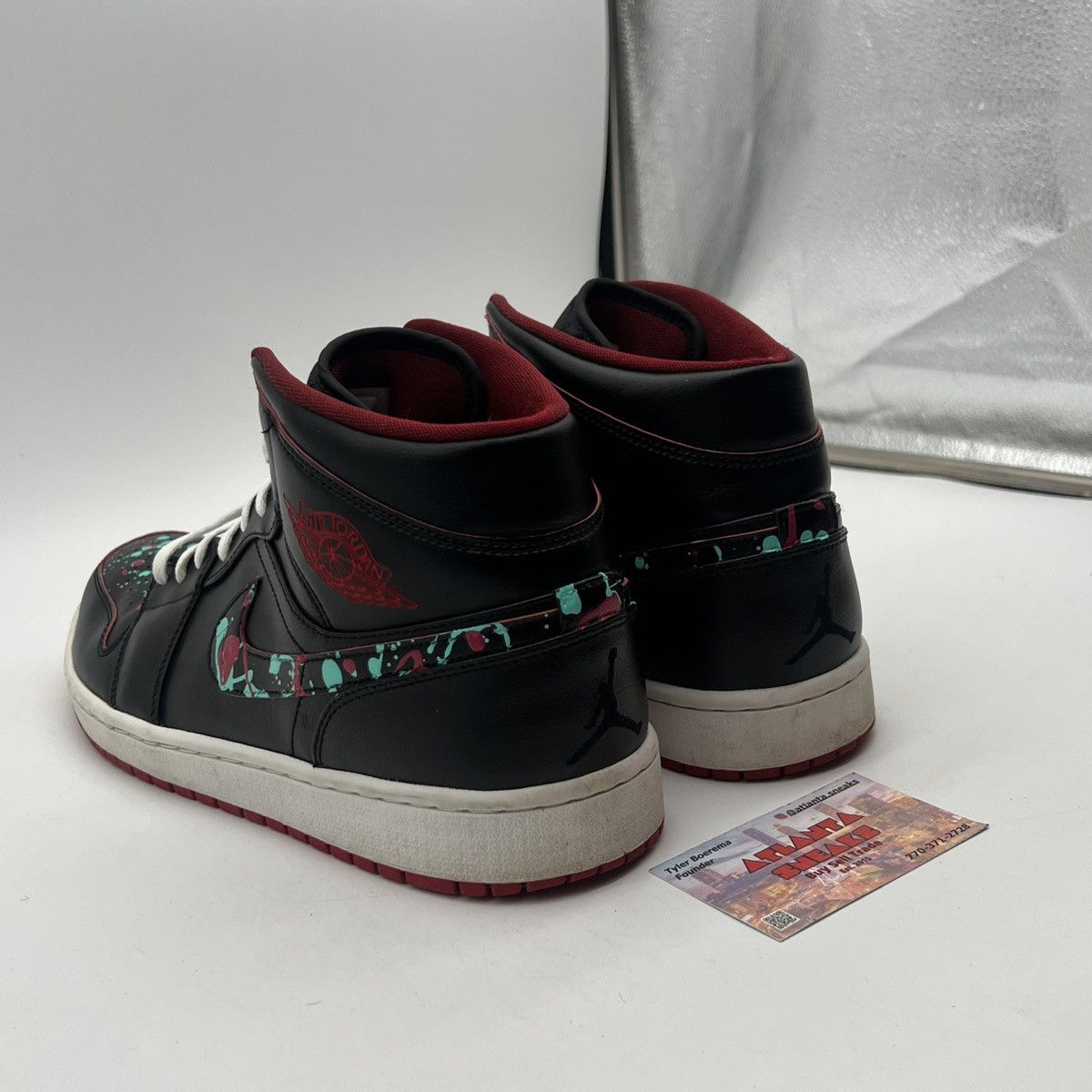 Nike Air Jordan 1 mid black red Size US 13 / EU 46 - 4 Thumbnail