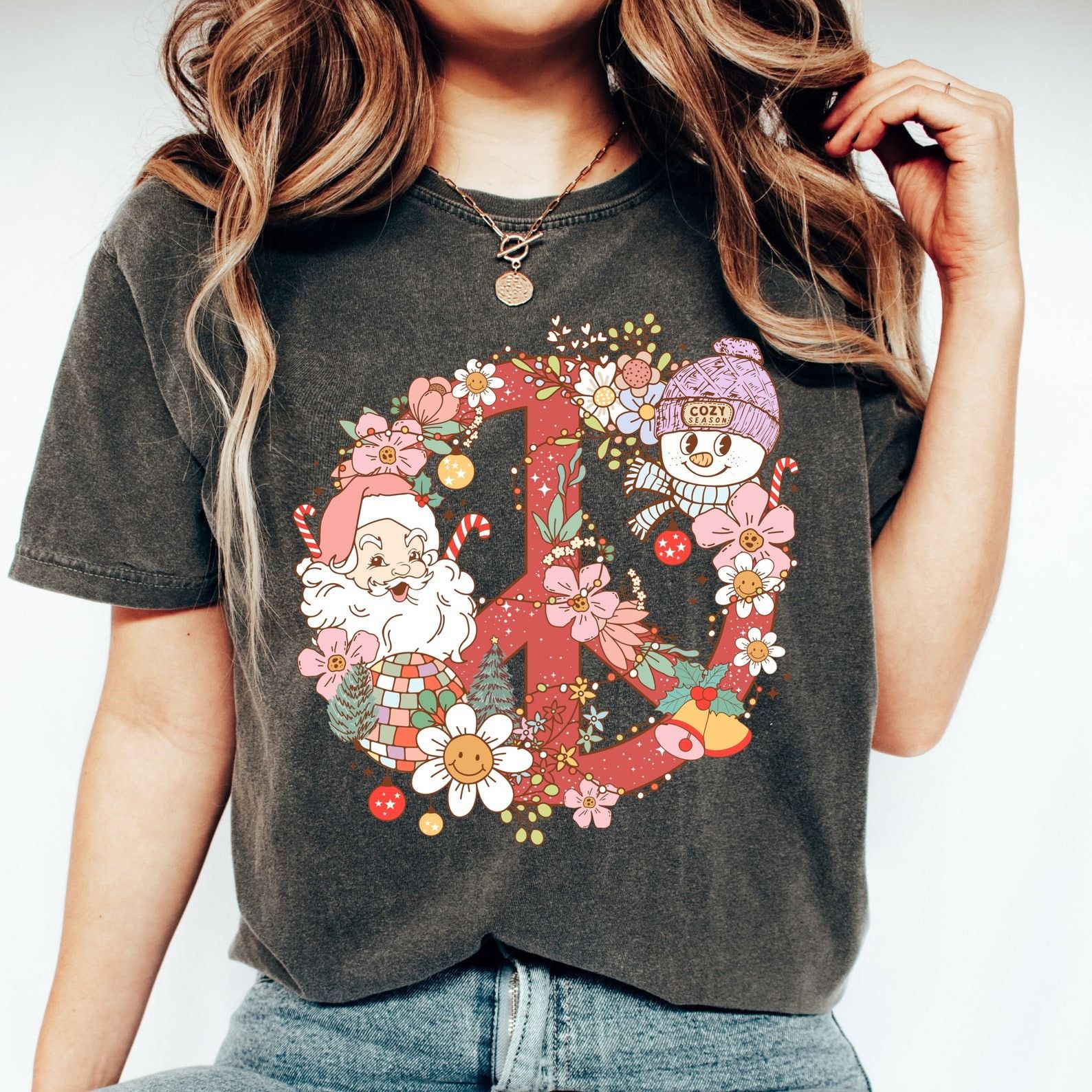 Designer × The Unbranded Brand Retro Christmas T shirts , Groovy Christmas Tee Size XL / US 12-14 / IT 48-50 - 1 Thumbnail