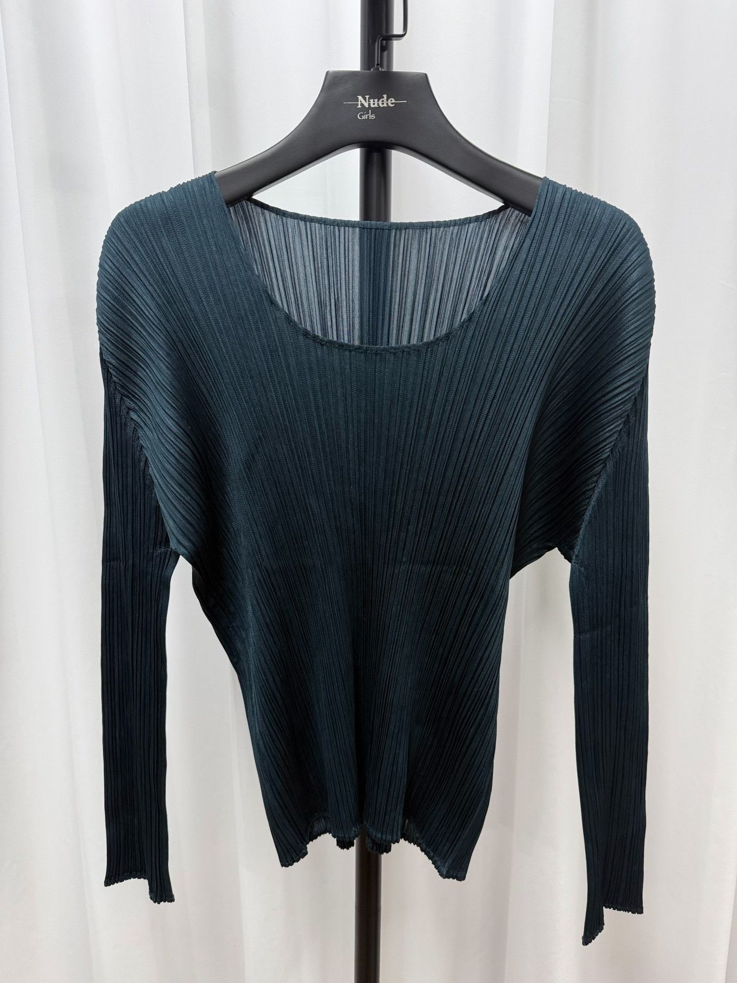Pleats Please Issey Miyake ISSEY MIYAKE Pleats Please Pleated Crew Neck Top Size L / US 10 / IT 46 - 1 Thumbnail
