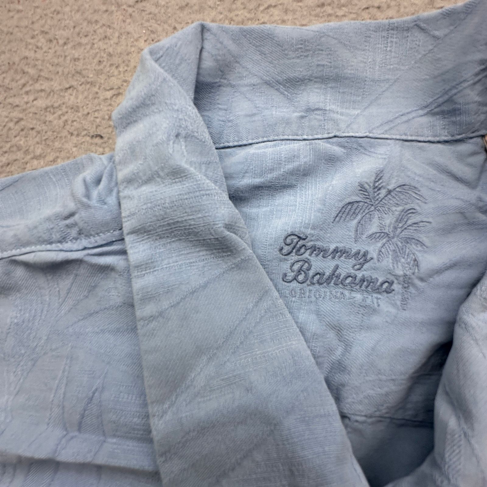 Tommy Bahama Tommy Bahama 100% Silk Textured Hawiian Shirt Men XXL Blue Size US XXL / EU 58 / 5 - 4 Thumbnail