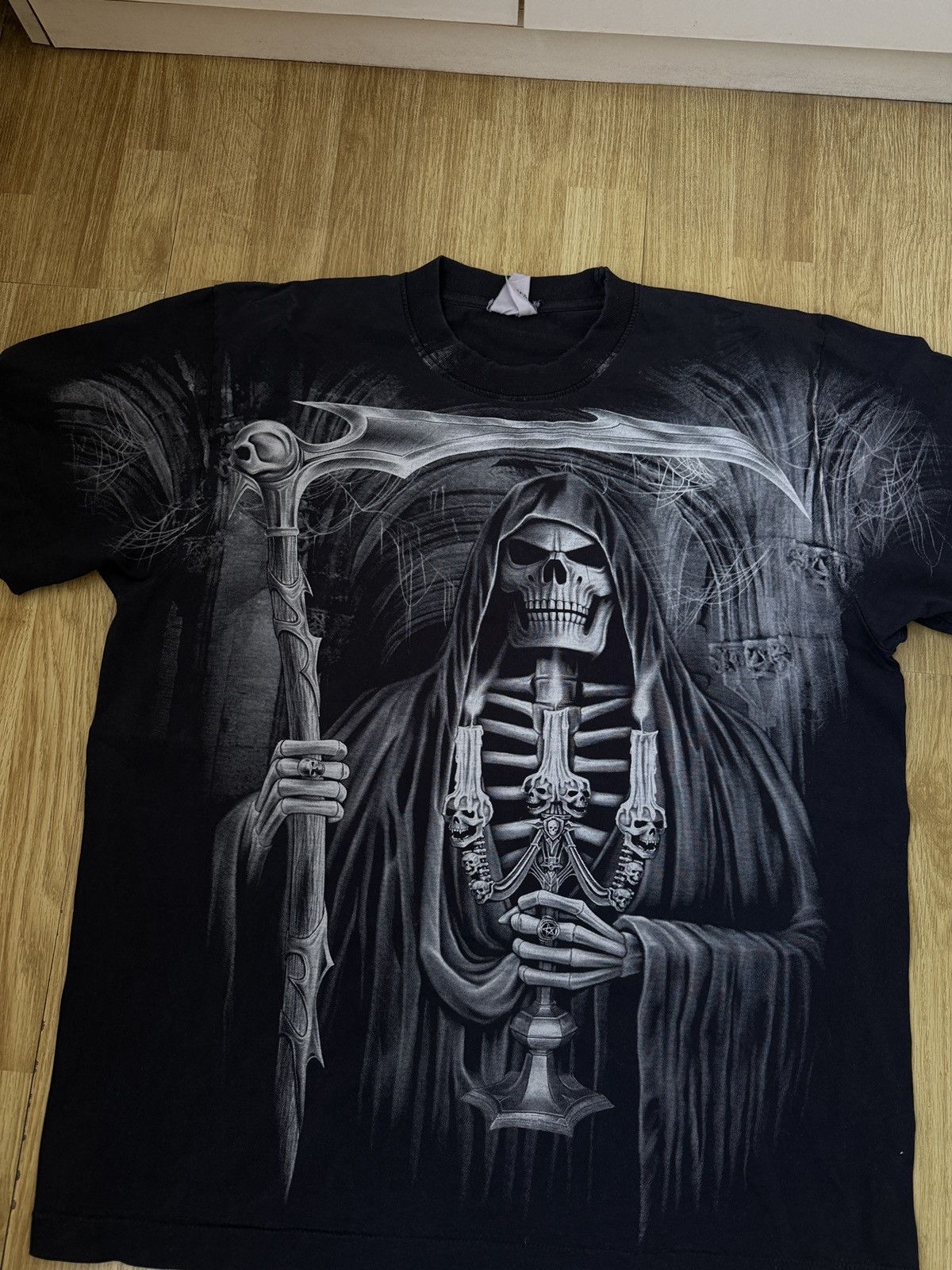 Gildan Grim Reaper Skull Candle Tatoo Death Rock Discharge t shirt Size US XL / EU 56 / 4 - 4 Thumbnail