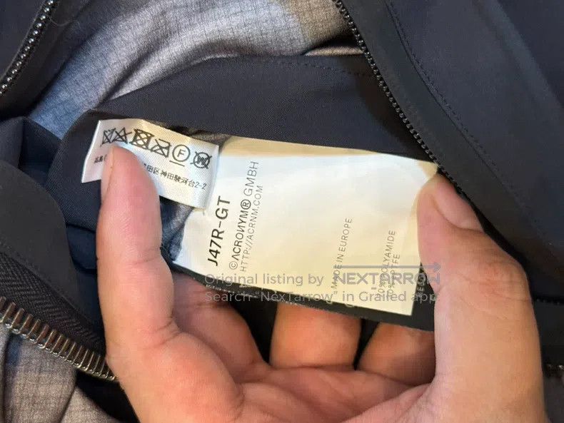 Acronym Acronym Charge coat Size US L / EU 52-54 / 3 - 7 Thumbnail