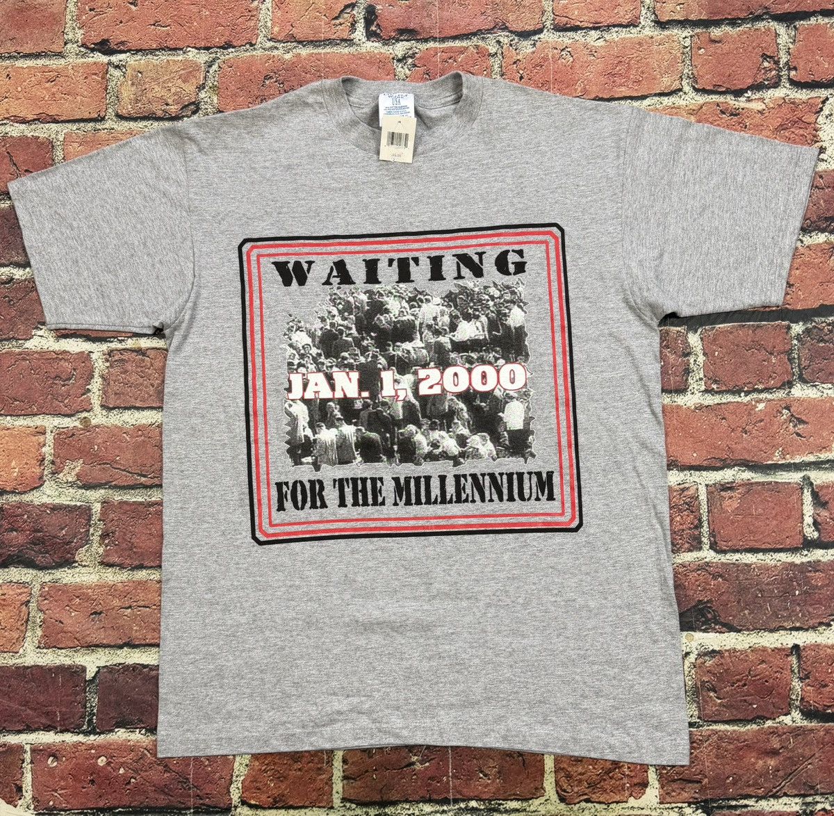 Other Vintage Waiting For The Millennium T Shirt 2000 New Years Size US L / EU 52-54 / 3 - 1 Thumbnail
