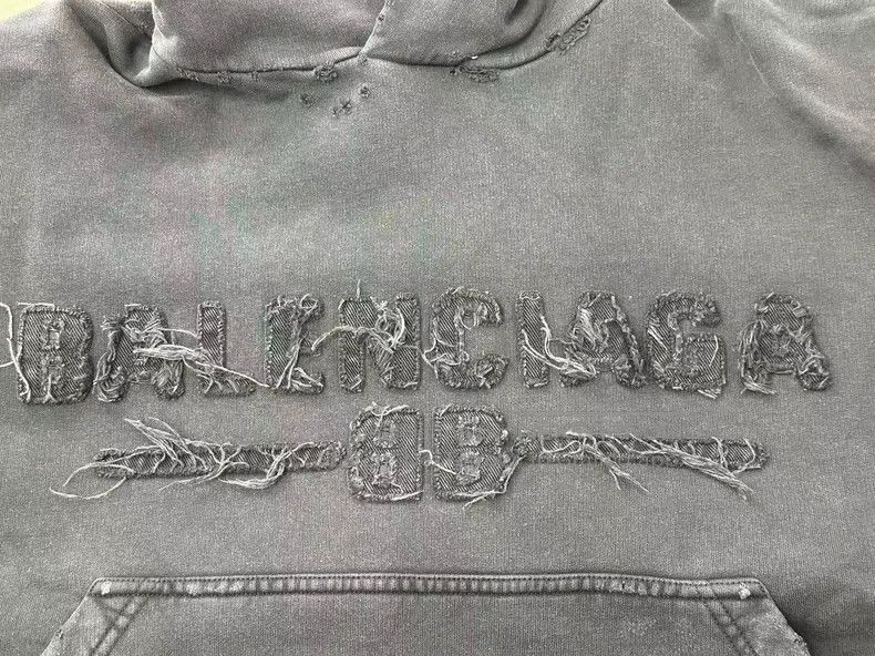 Balenciaga Balenciaga Solid Color Short Hooded Drop Shoulder Sweatshi Size US L / EU 52-54 / 3 - 3 Thumbnail