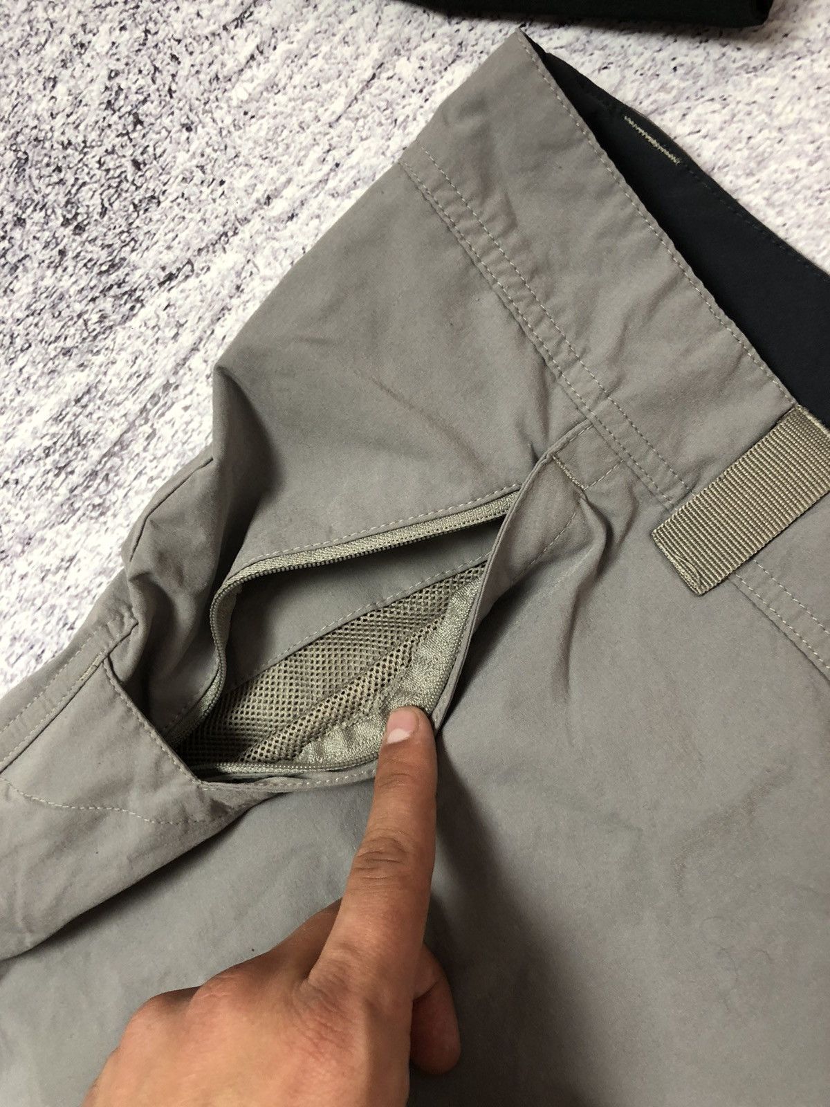Vintage Casual pants Rohan size 38 outdoor casual men’s y2k Size US 38 / EU 54 - 6 Thumbnail
