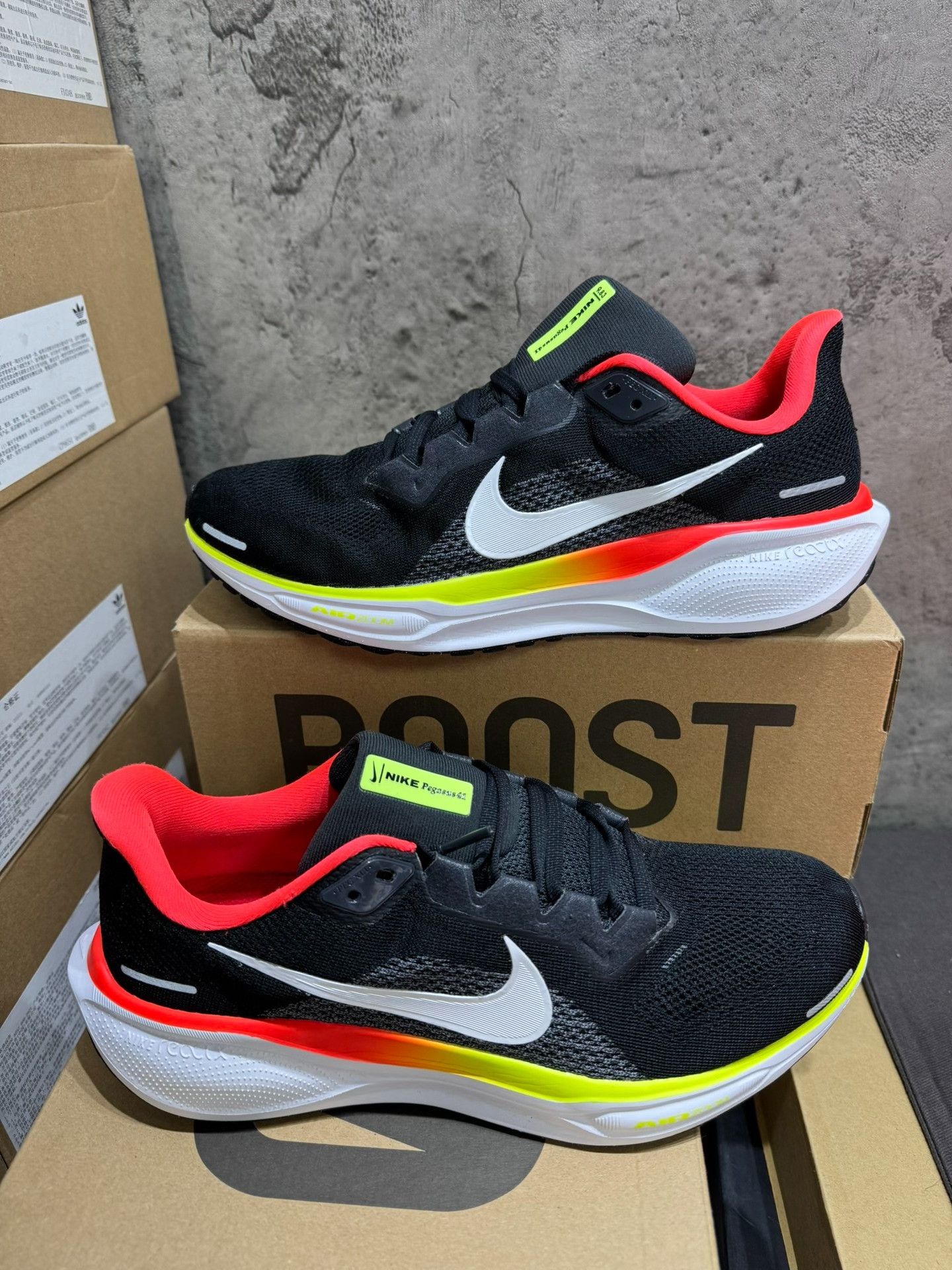 Nike Nike Black Lowtop Sneakers 41 Men Size US 8.5 / EU 41-42 - 1 Thumbnail