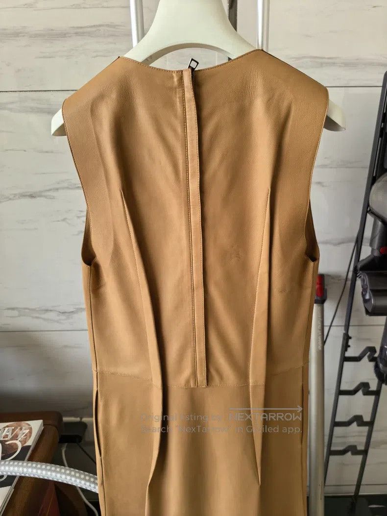 Loewe Loewe Short Sleeve Leather Skirt, Lambskin, Suede Lining Size XS / US 0-2 / IT 36-38 - 5 Thumbnail