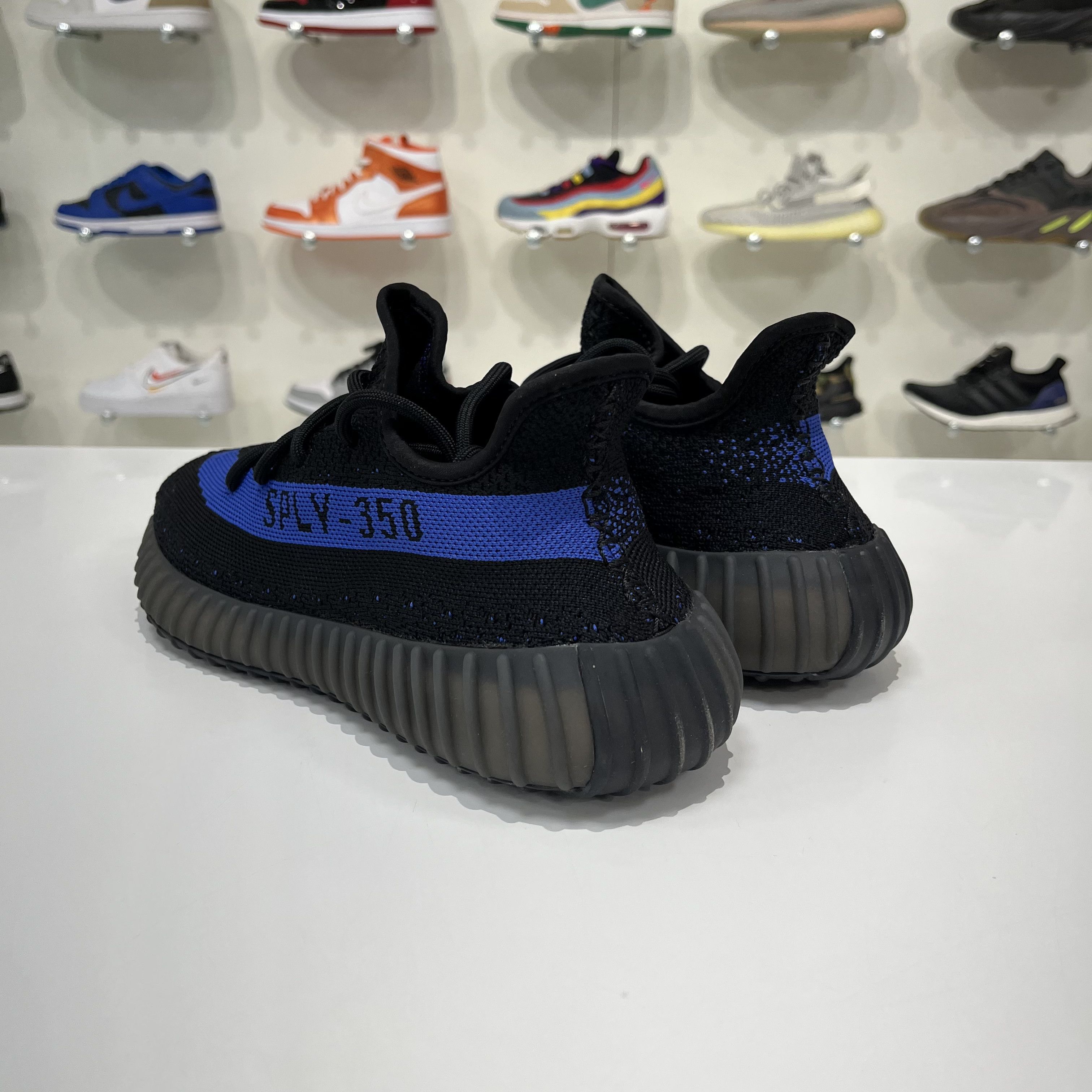Adidas Adidas Yeezy Boost 350 V2 Dazzling Blue Size US 8.5 / EU 41-42 - 4 Thumbnail