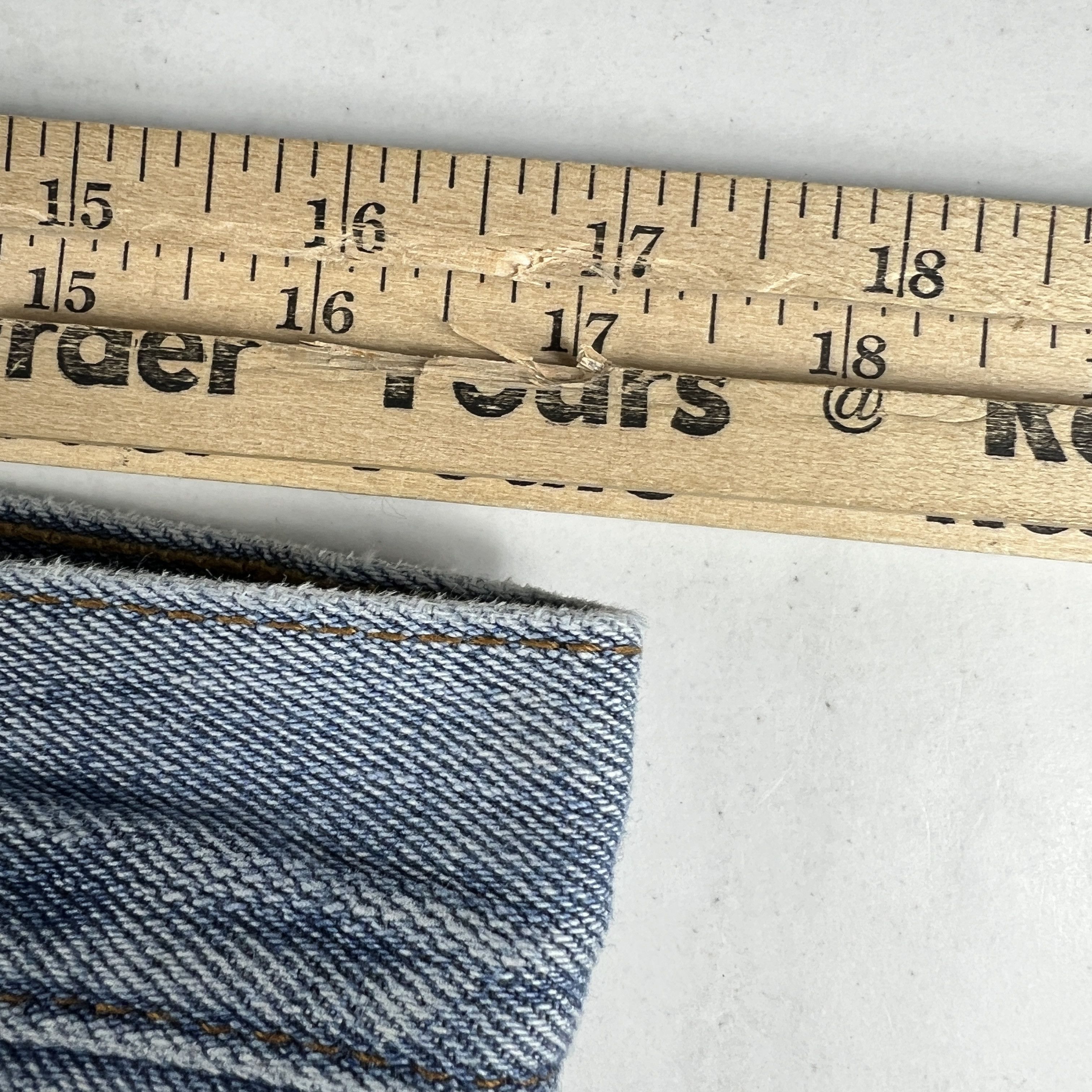 Levi's Levi's Jeans Men's 560 Loose Tapered Blue Faded Denim Size US 34 / EU 50 - 24 Thumbnail
