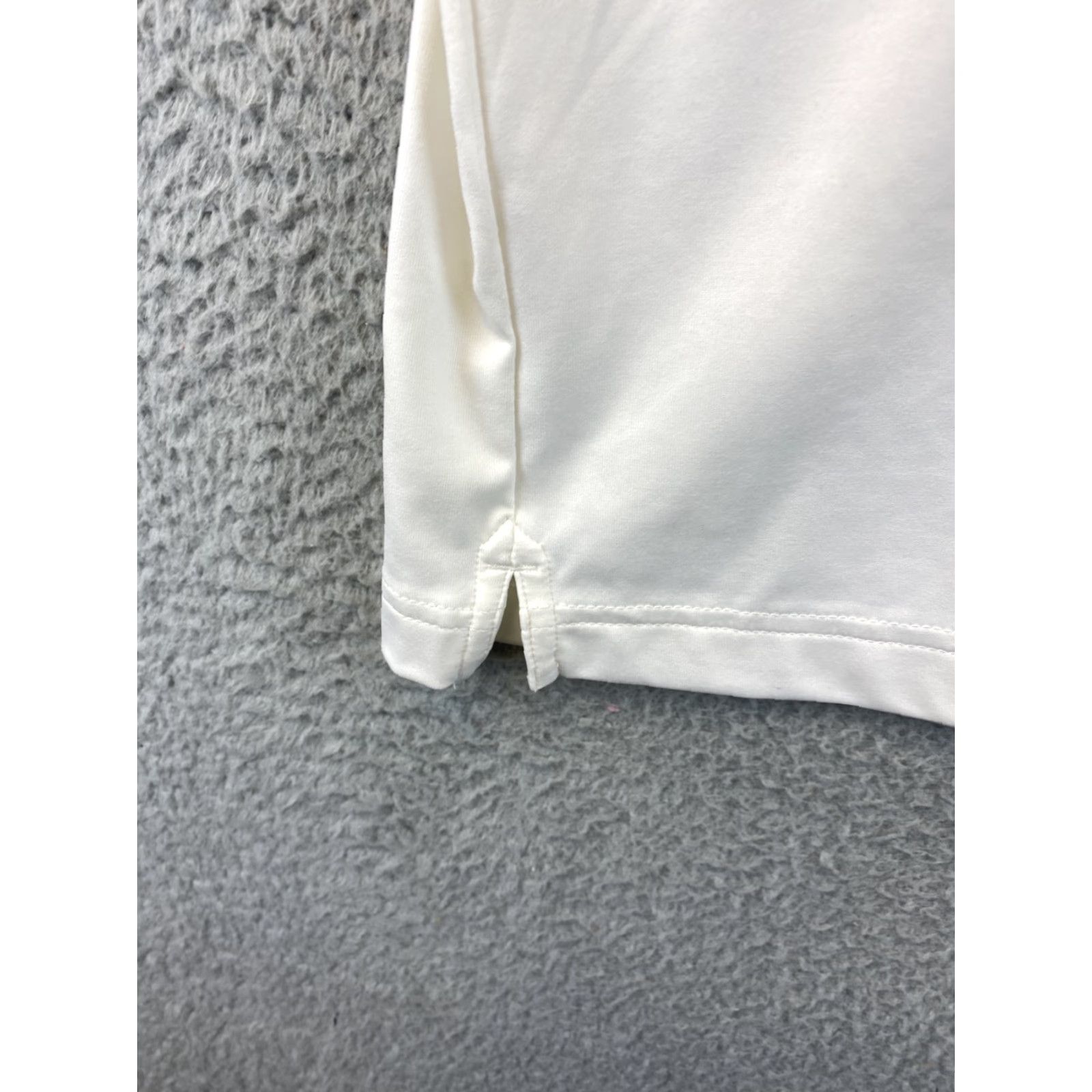 Under Armour Under Armour Loose Heatgear Mens Polo Golf Shirt Gray White Soft Polo Shirt 90-22 Size US M / EU 48-50 / 2 - 6 Thumbnail