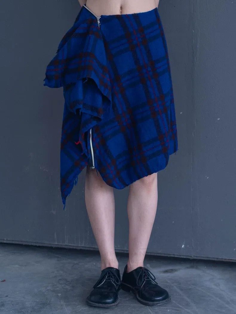 Comme des Garcons Comme Des Garcons size S Blue Plaid Asymmetric Skirt Size 23" - 3 Thumbnail