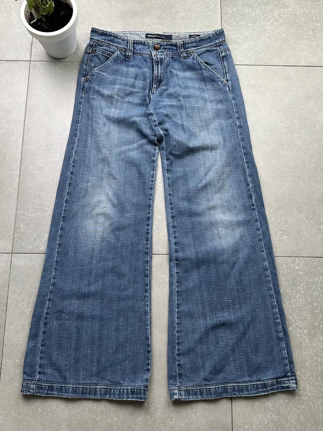 image of Avant Garde x Miss Sixty Vintage Flare Super Wide Amazing Jeans in Blue, Women's (Size 33)