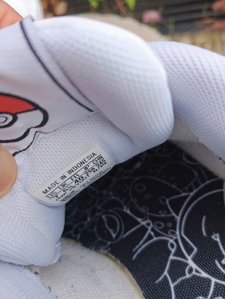 Adidas × Pokemon Adidas x Pokémon Shoe Sneakers Collab Size US 7 / EU 40 - 5 Thumbnail
