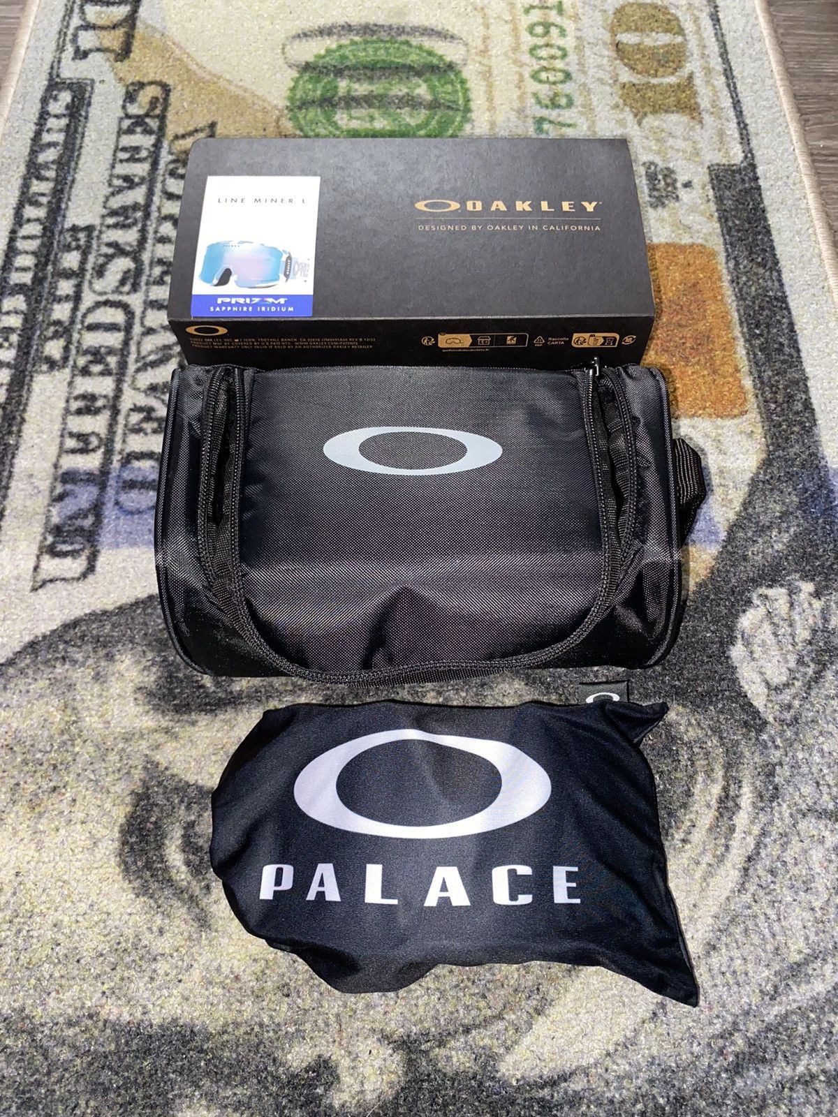 Oakley × Palace Palace x Oakley Clifden Sunglasses Cloud Size ONE SIZE - 5 Thumbnail