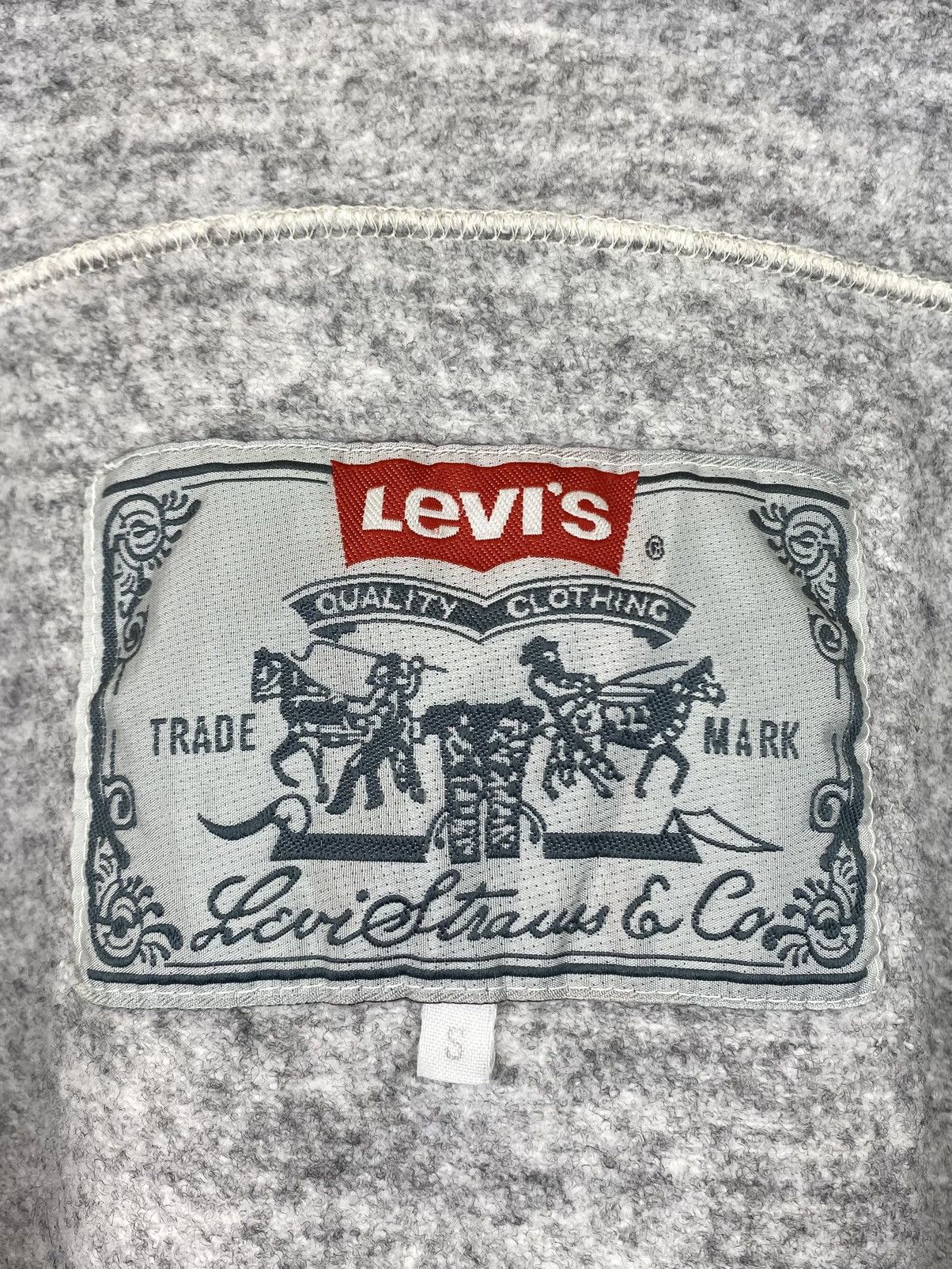 Levi's Vintage 80’s Levi’s Cardigan V-Neck Men’s Size S White Top Size US S / EU 44-46 / 1 - 8 Thumbnail