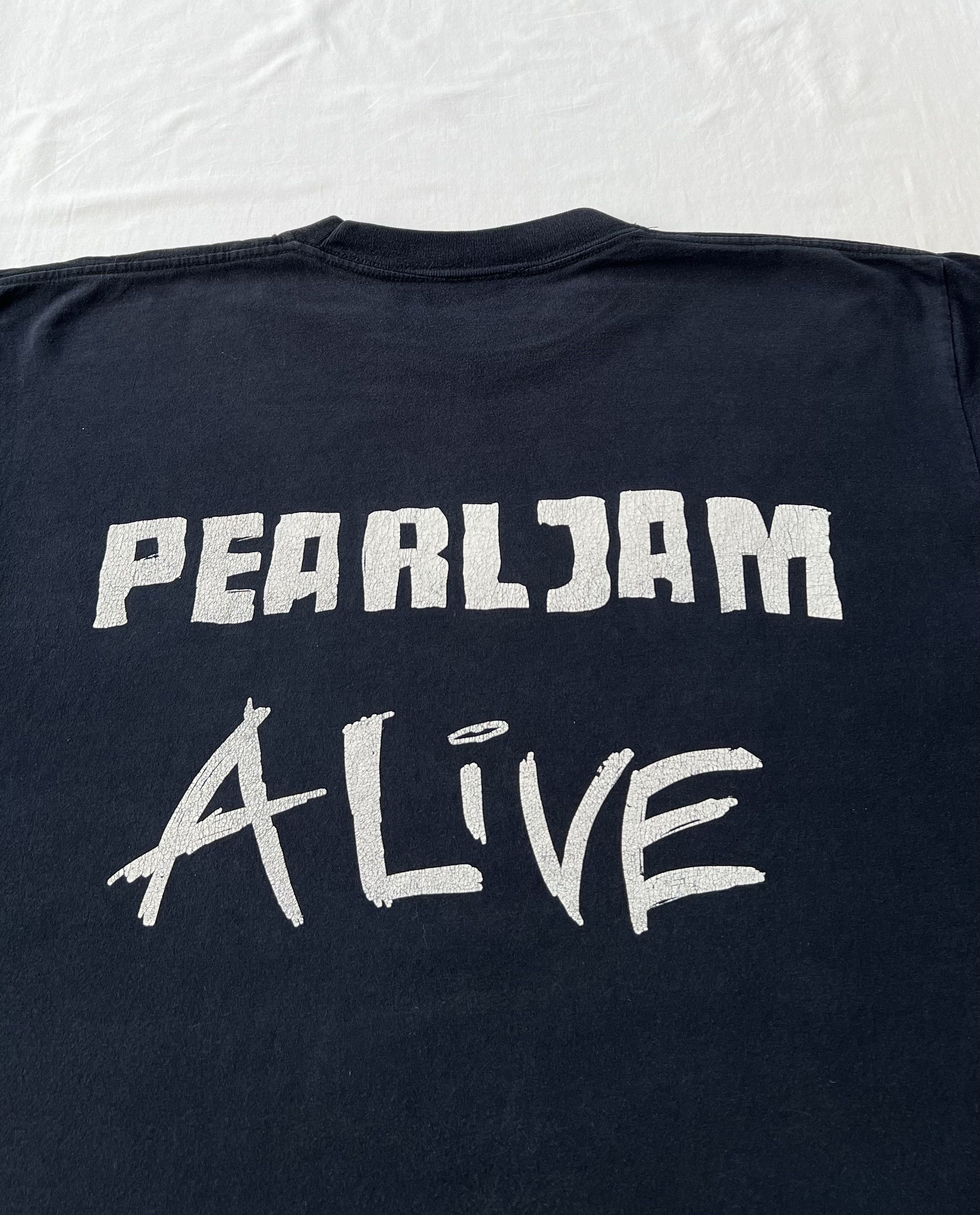 Band Tees Vintage 90s Pearl Jam Alive Black Long Sleeve T-shirt Size US XL / EU 56 / 4 - 18 Thumbnail