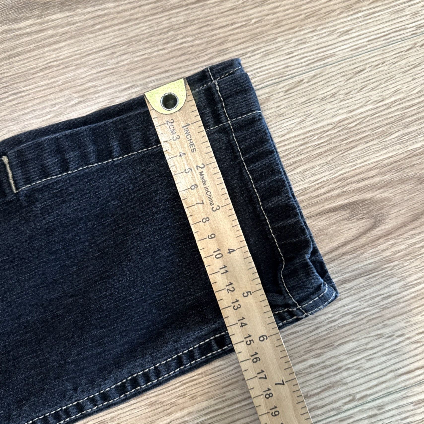 Tommy Hilfiger VINTAGE Tommy Hilfiger Women's Crop Jeans Size 2 Black Denim Split Hem 90s Size 26" / US 2 / IT 38 - 7 Thumbnail