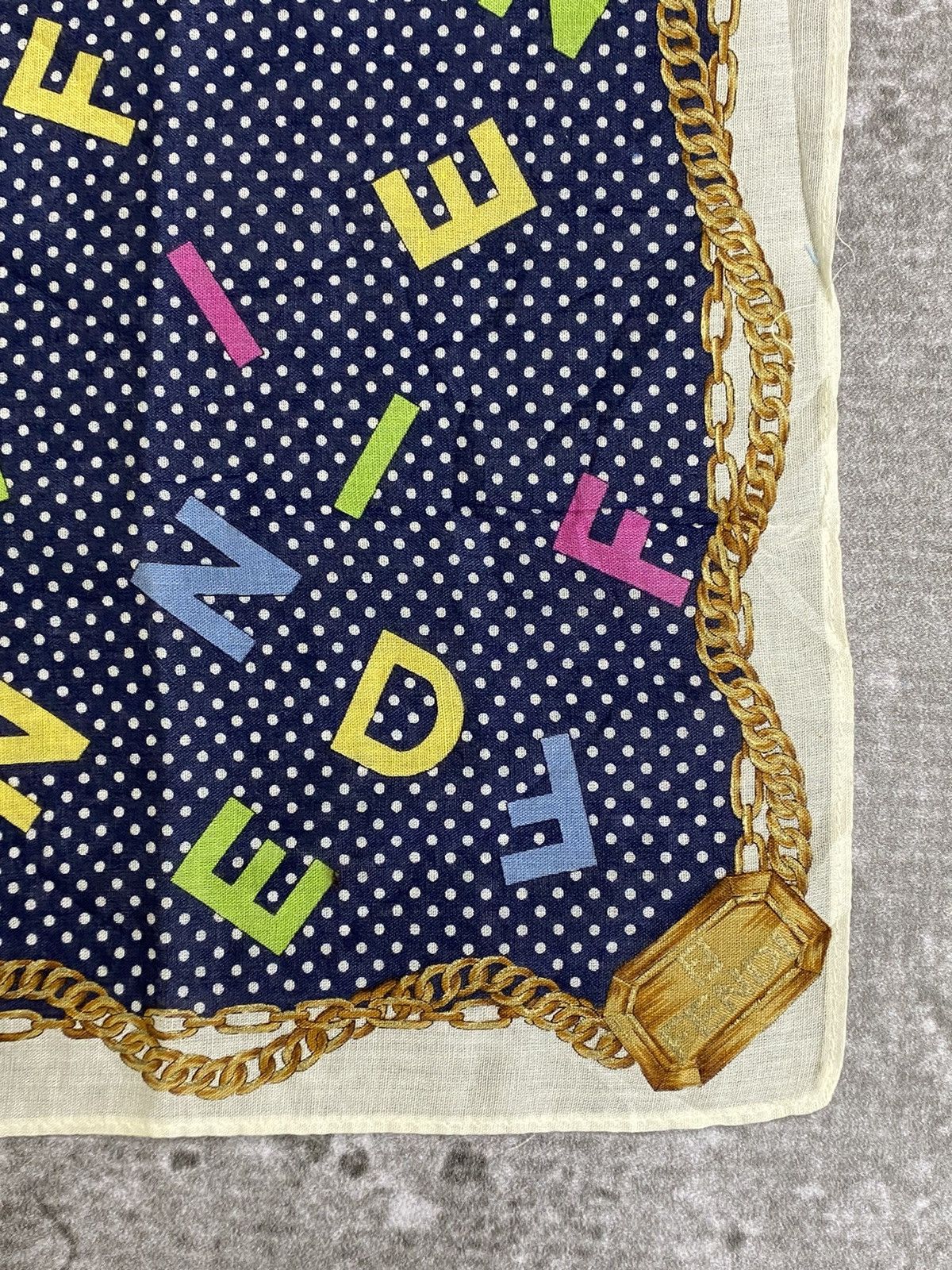 Fendi Fendi Handkerchief / Bandana / Neckerchief Size ONE SIZE - 7 Thumbnail