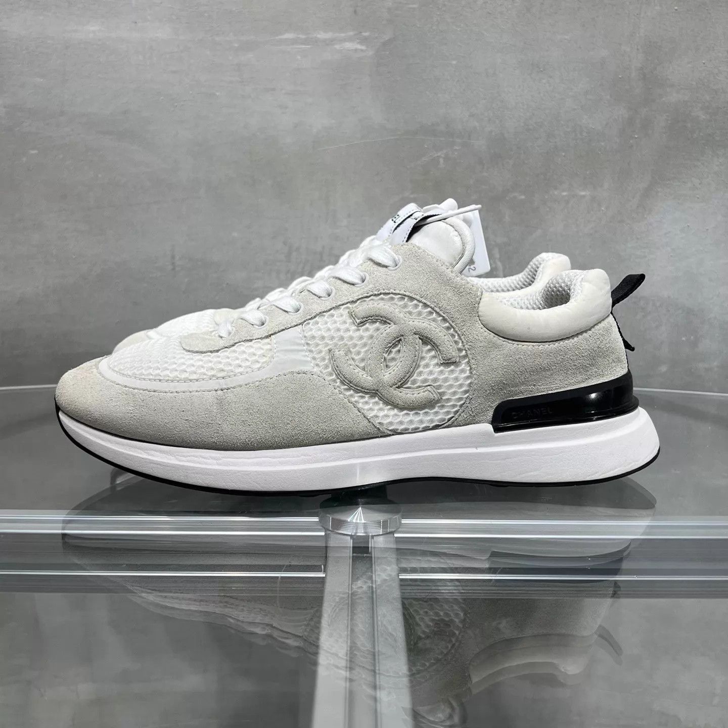 Chanel Chanel Classic CC White Sneaker 43 Size US 10 / EU 43 - 3 Thumbnail