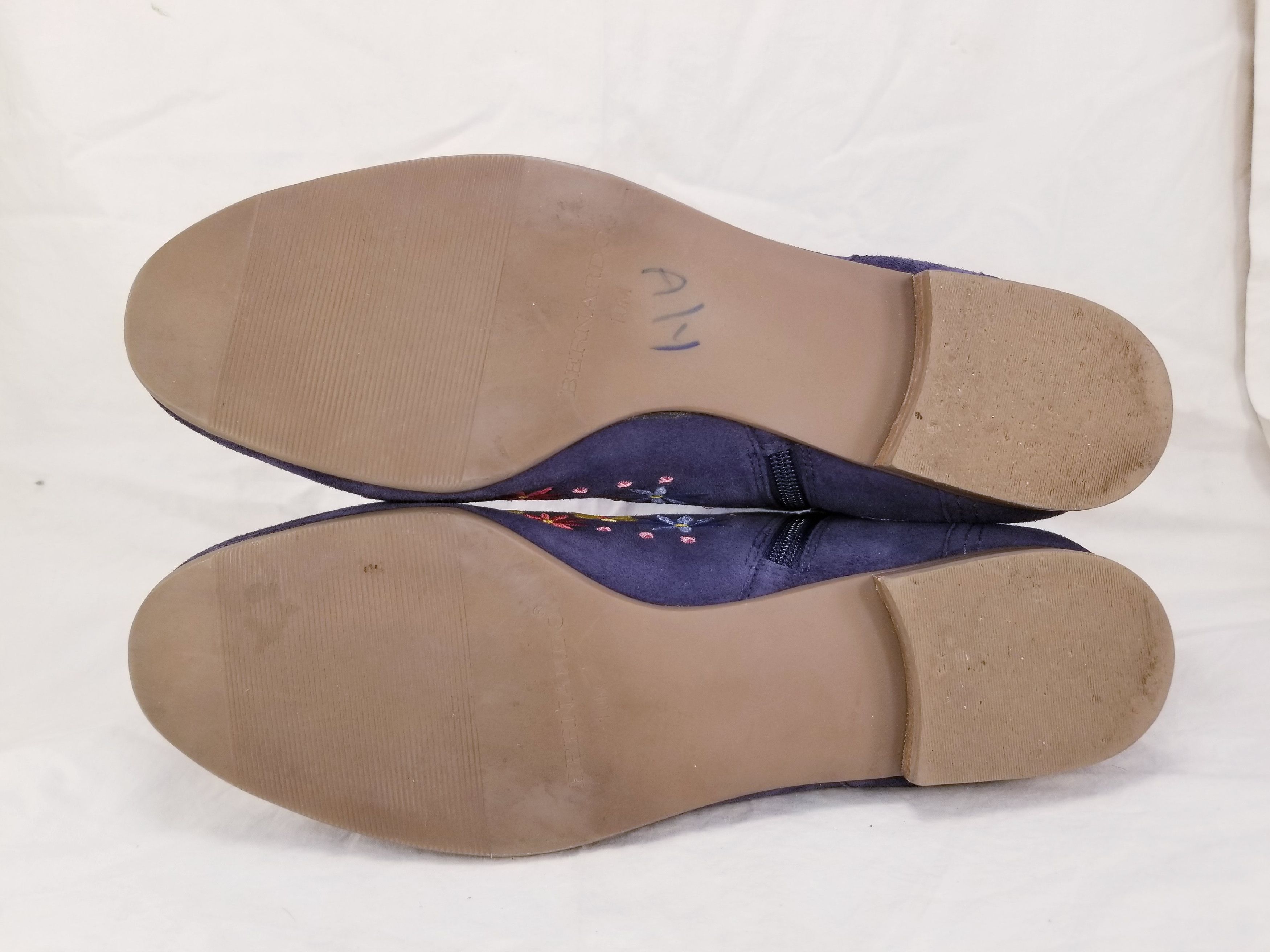Other BERNARDO FLORAL EMBROIDERY CHELSEA Size US 10 / IT 40 - 8 Thumbnail