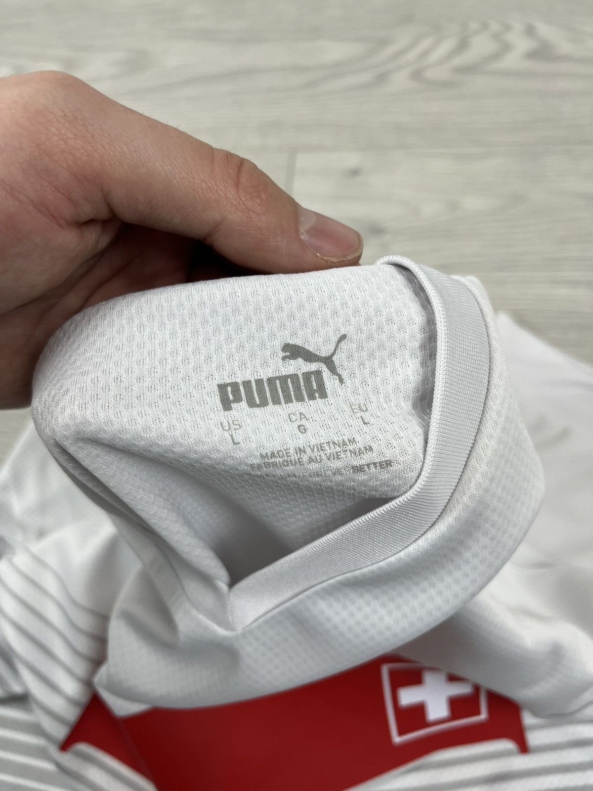 Puma Puma Switzerland 2022 Soccer Team Away Jersey Shirt Size US L / EU 52-54 / 3 - 9 Thumbnail