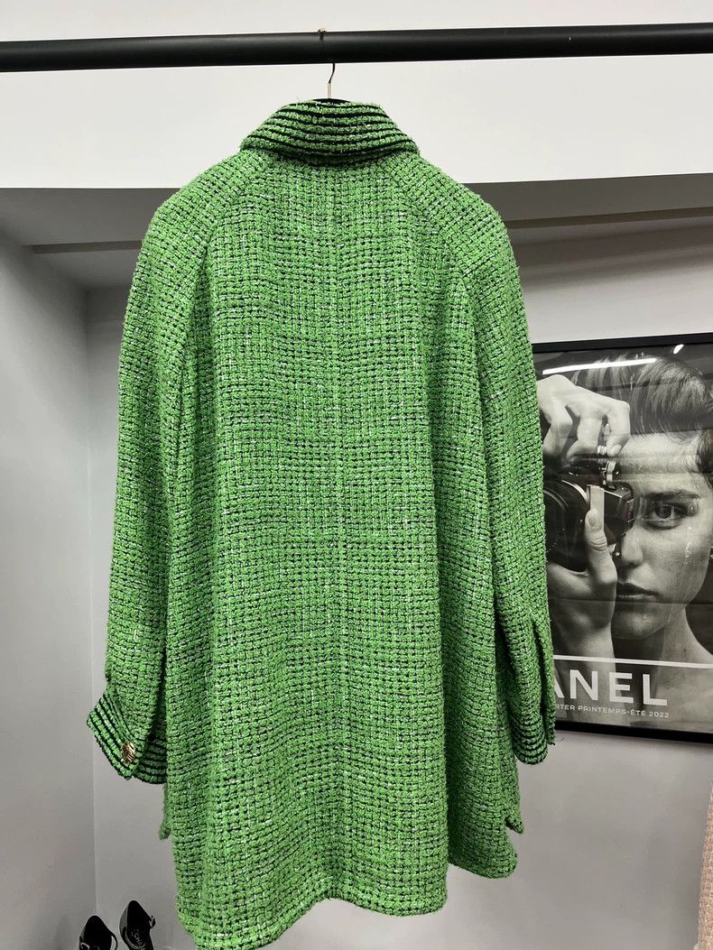 Chanel Chanel Long green coat Size XS / US 0-2 / IT 36-38 - 3 Thumbnail