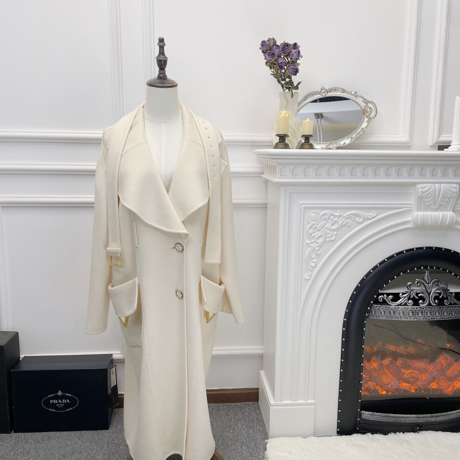 Valentino Valentino Gold Button Wool Coat Size XS / US 0-2 / IT 36-38 - 1 Thumbnail